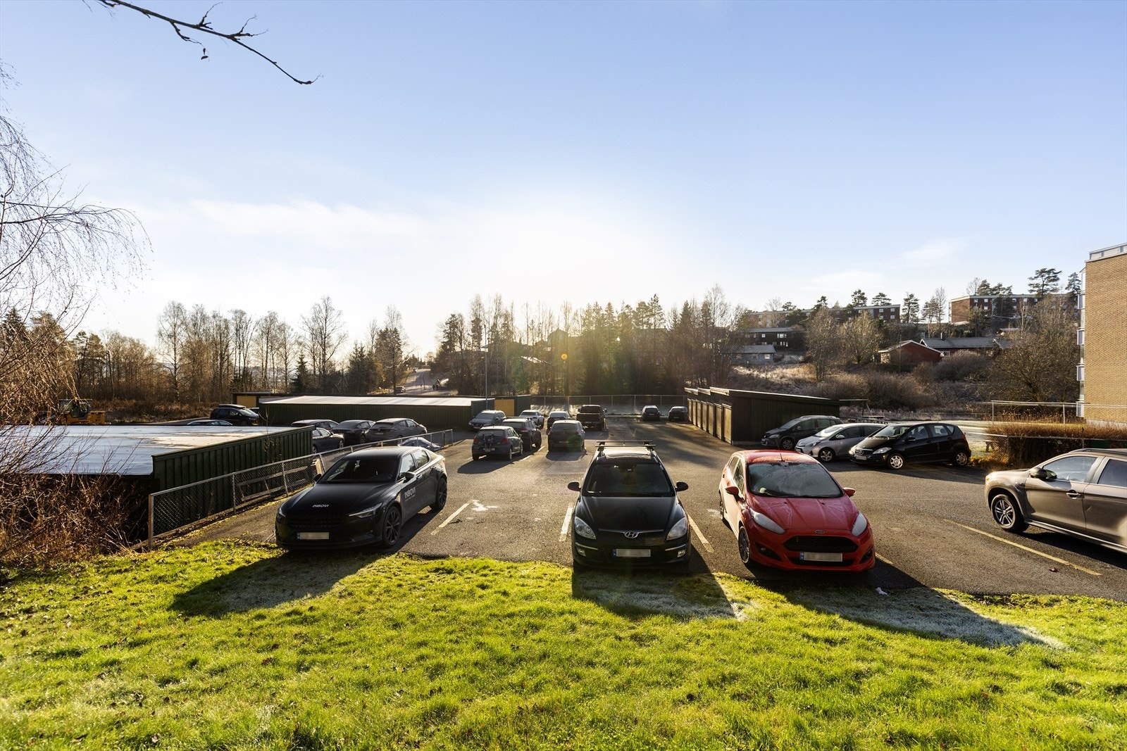 Maihaugen garasjelag har både garasjer og parkeringsplasser for de tre borettslagene på Maihaugen Galleribilde