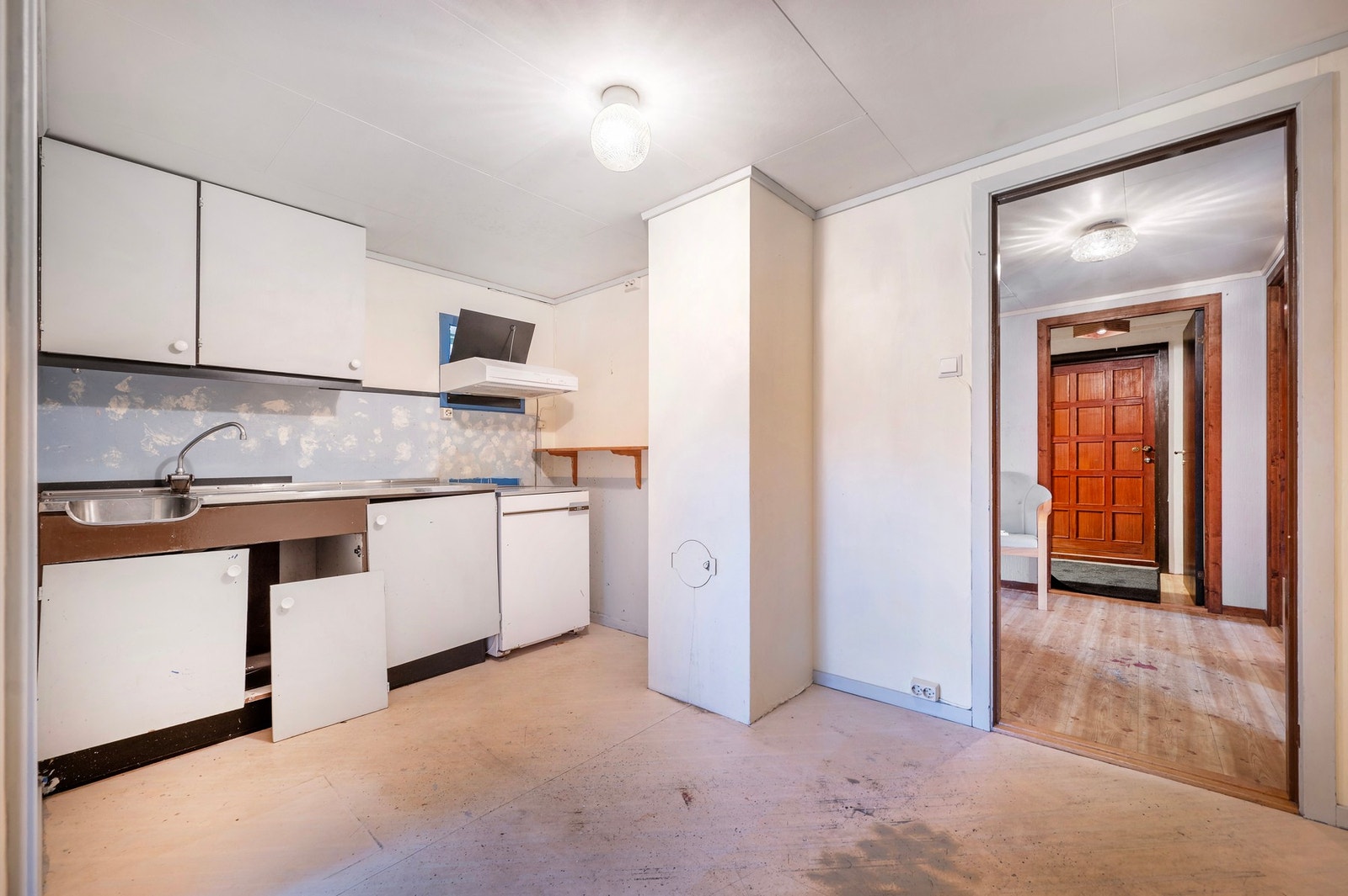 Det er også innredet kjøkken i underetasjen. Galleribilde