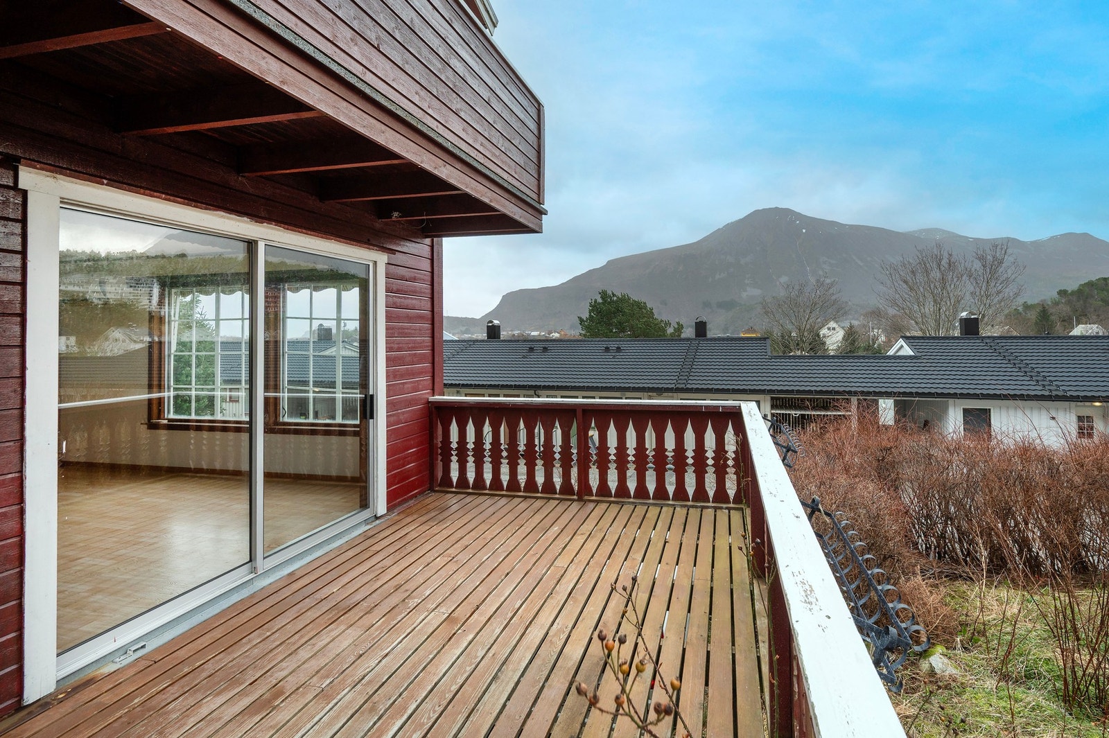 Verandaen er på ca. 14 m² Galleribilde