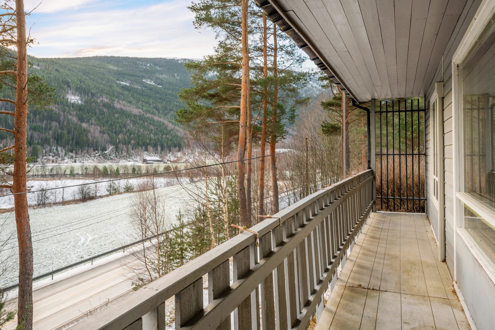 Utsyn fra veranda Galleribilde