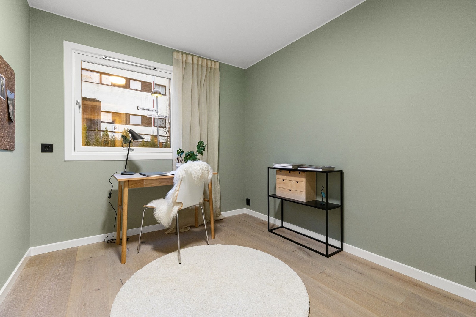 Svært lave fellesutgifter som inkluderer både varmtvann og fibernett. Galleribilde