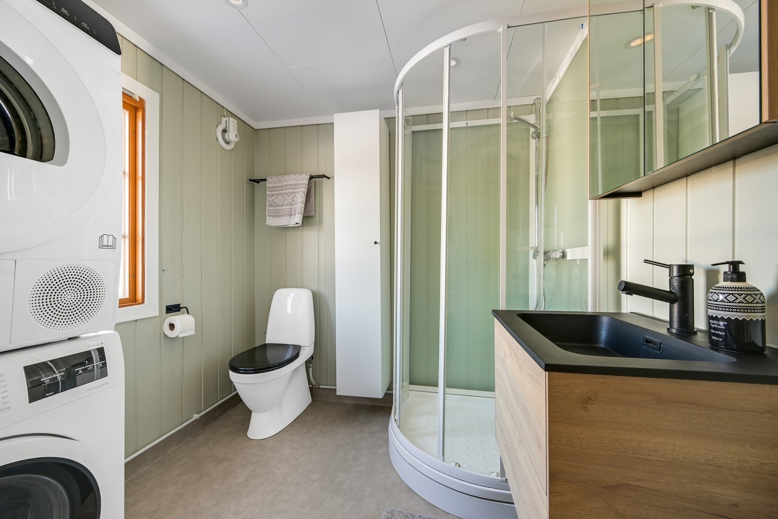 Nyere innredet bad Galleribilde