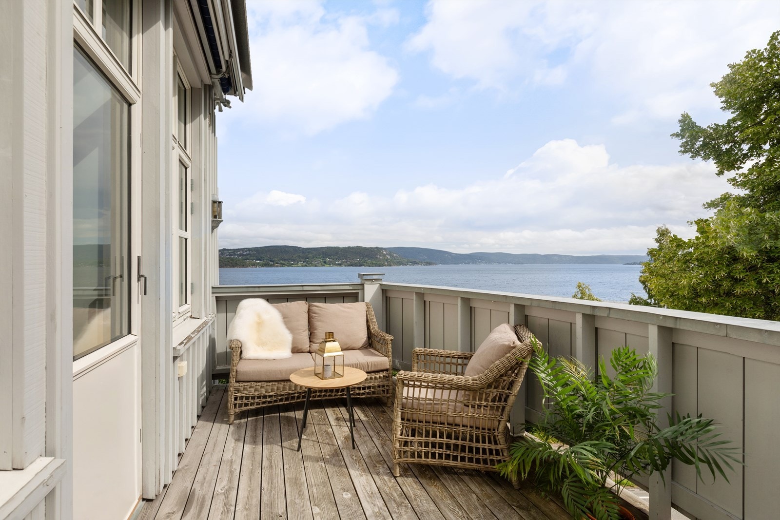 Dette er en meget delikat og lys leilighet med flott fjordutsikt Galleribilde