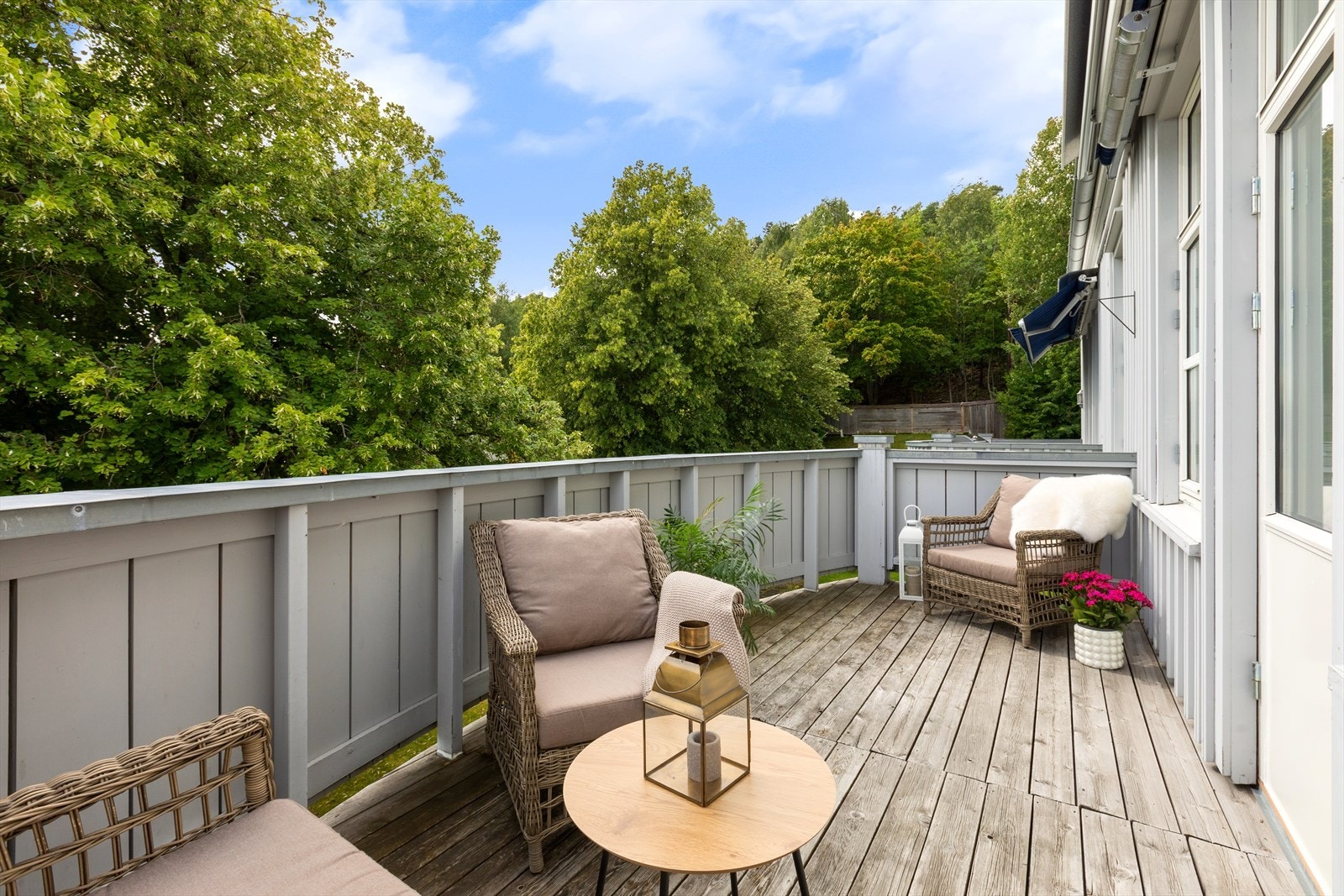 Her sitter du lunt og fint - med god plass for koselig loungemøblement Galleribilde