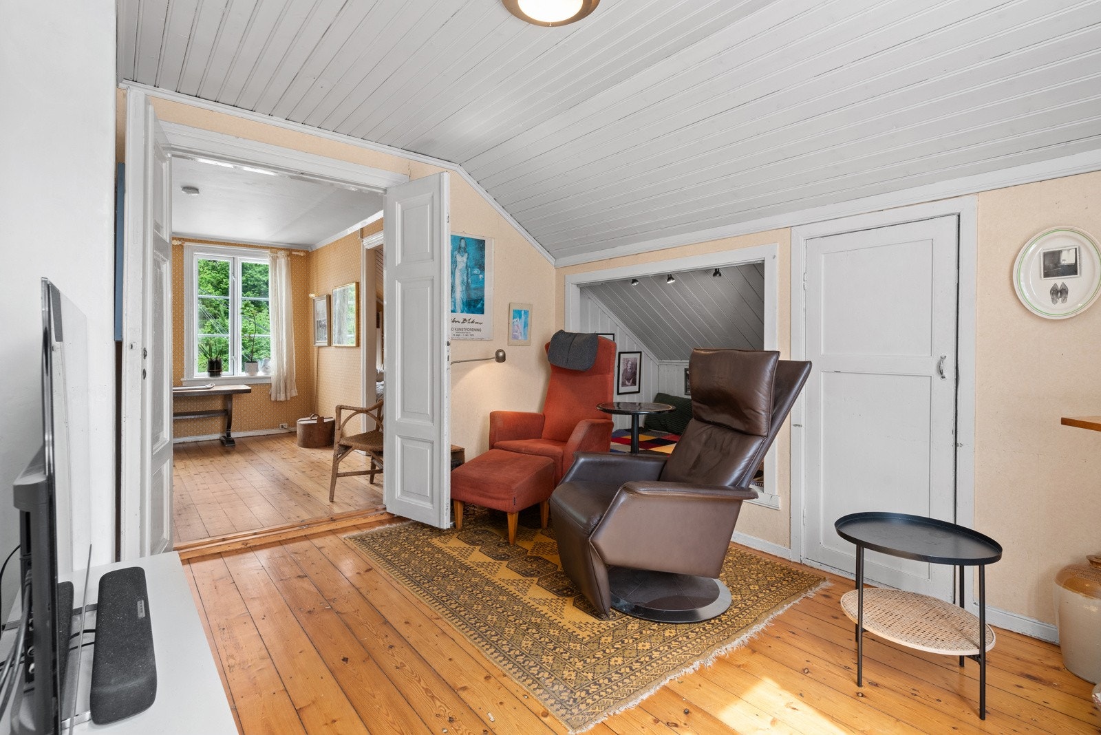 Soverom i loftsetasjen som i dag benyttes som loftstue. Galleribilde