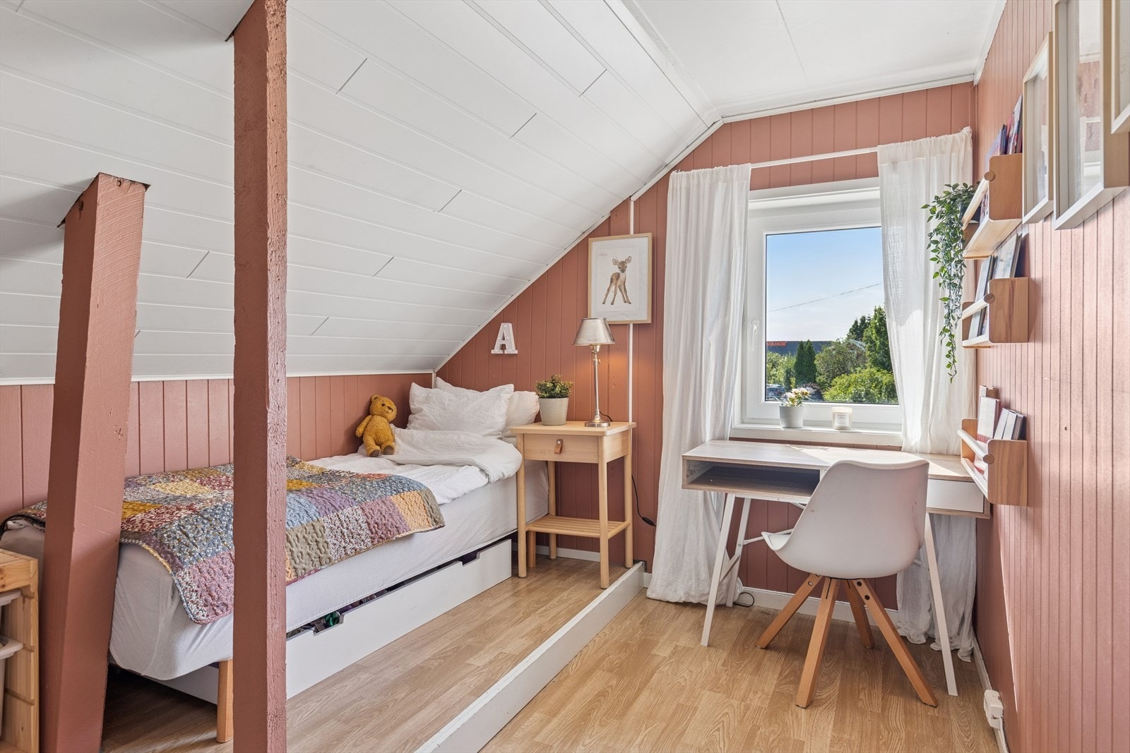 Soverom 2. etasje. Galleribilde