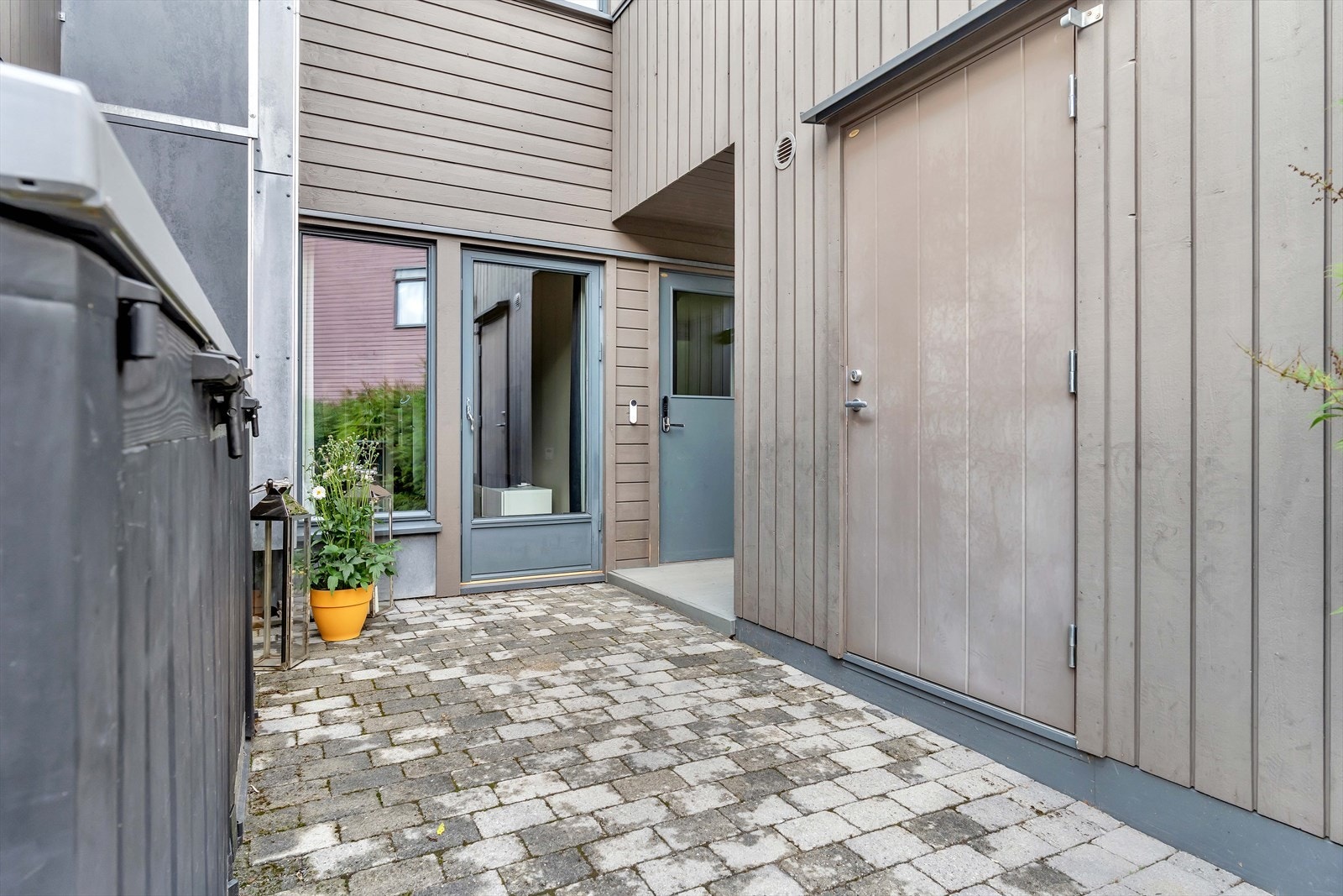 Den andre boden finner du praktisk plassert rett ved inngangspartiet. Galleribilde