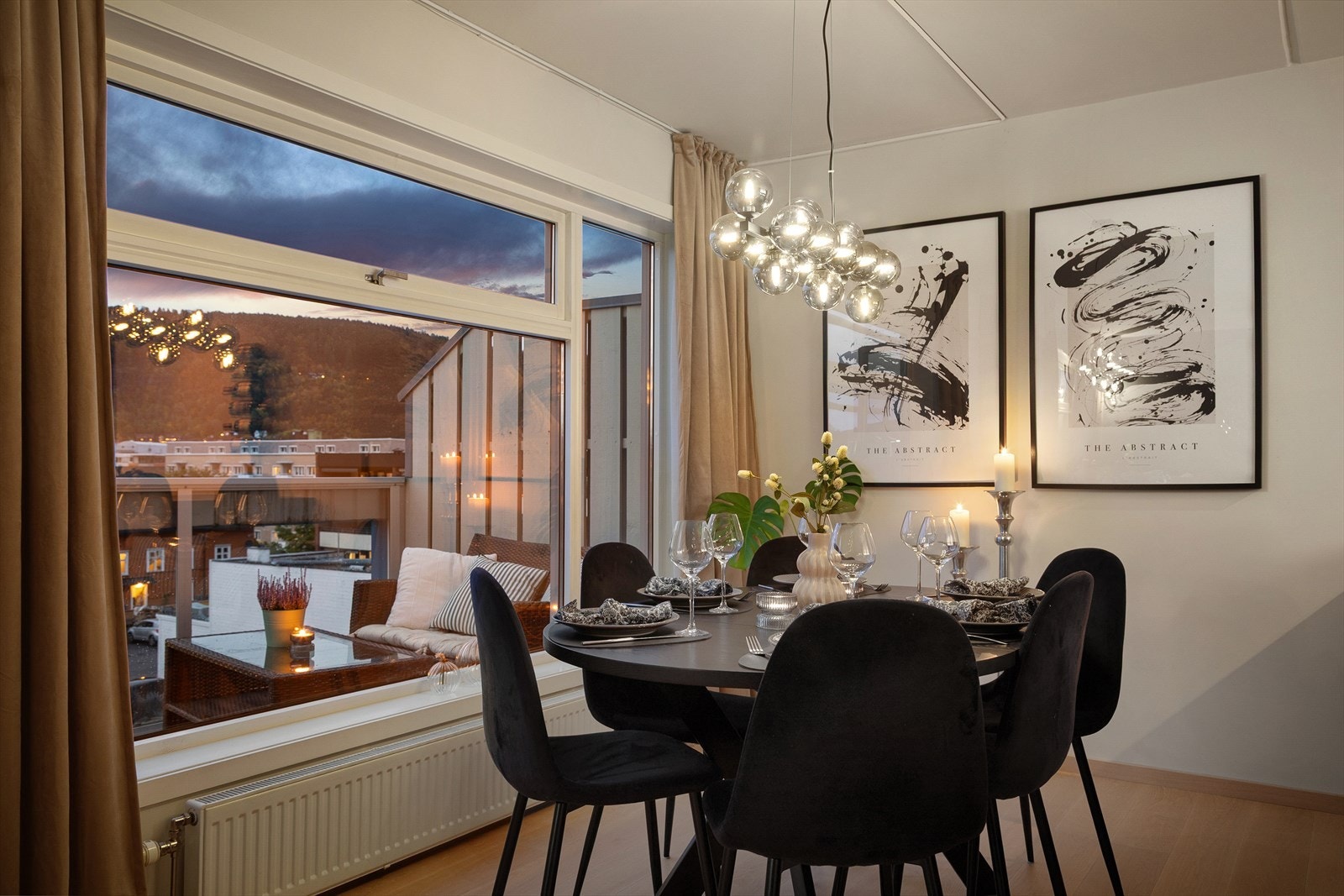 Naturlig plass for spisegruppe i stuen Galleribilde