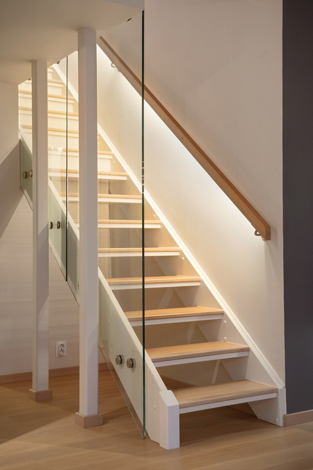 Trapp med belysning Galleribilde