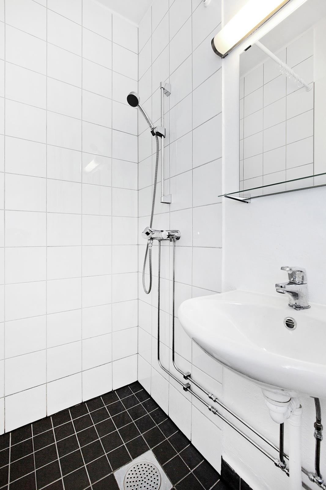 Bad inneholder servant, wc og dusj Galleribilde