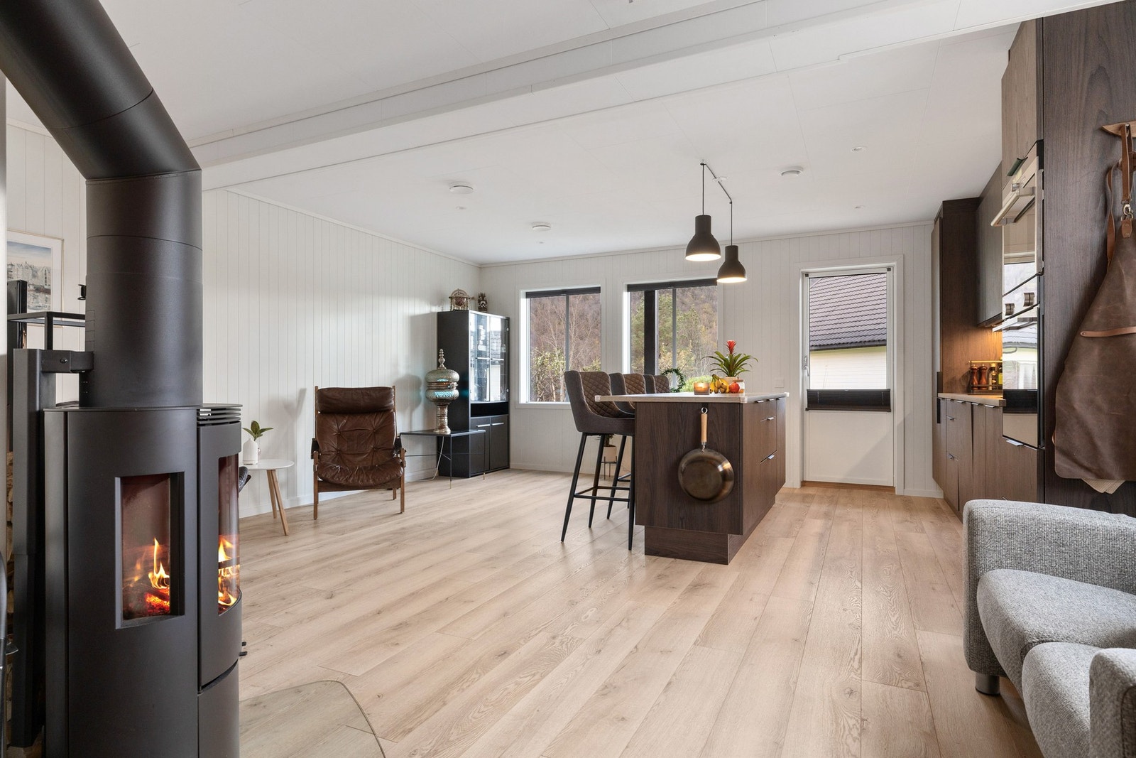 En flott halvpart fra 2022 fordelt over 2 plan Galleribilde