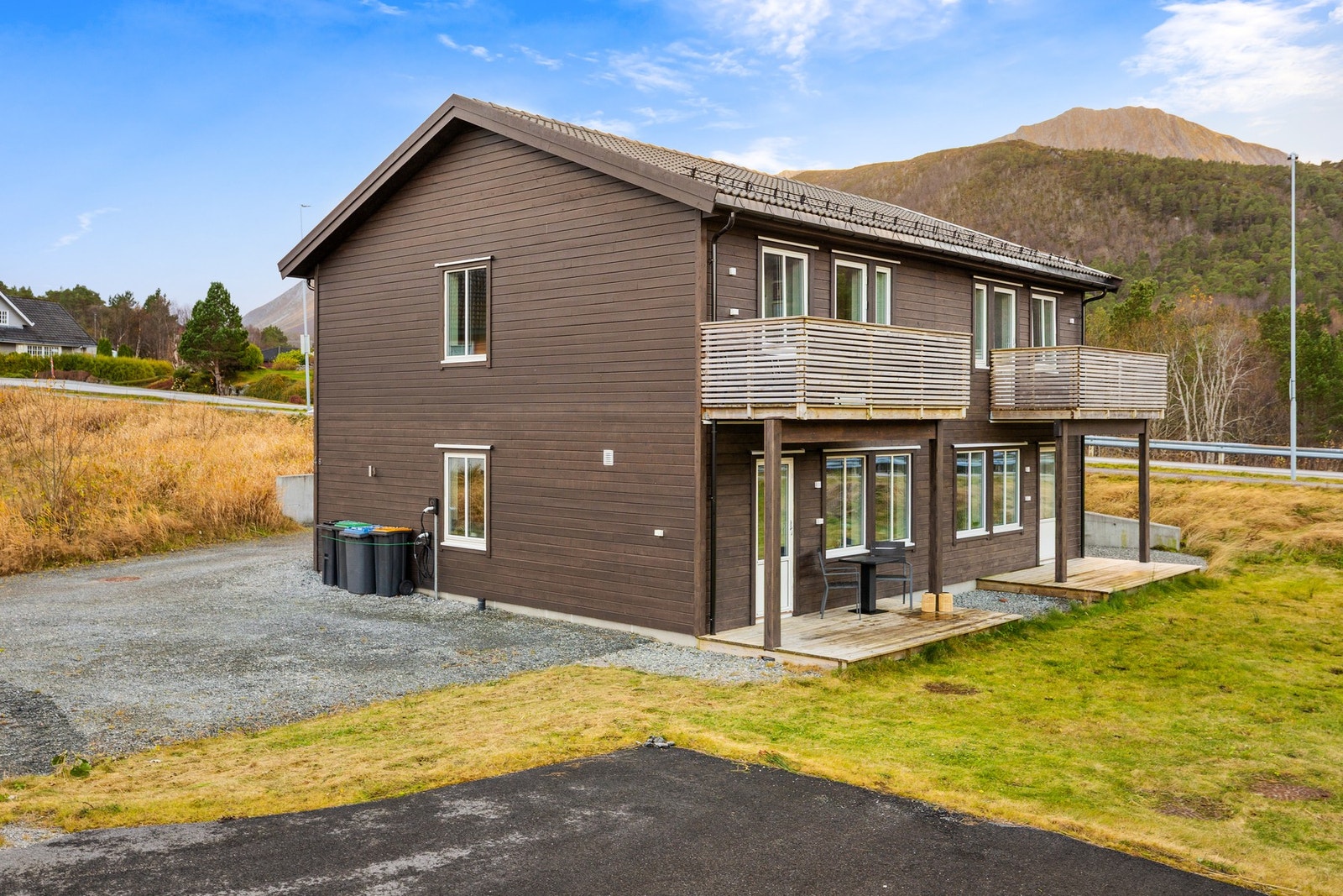 Parkering på oppstillingsplass ved boligen Galleribilde