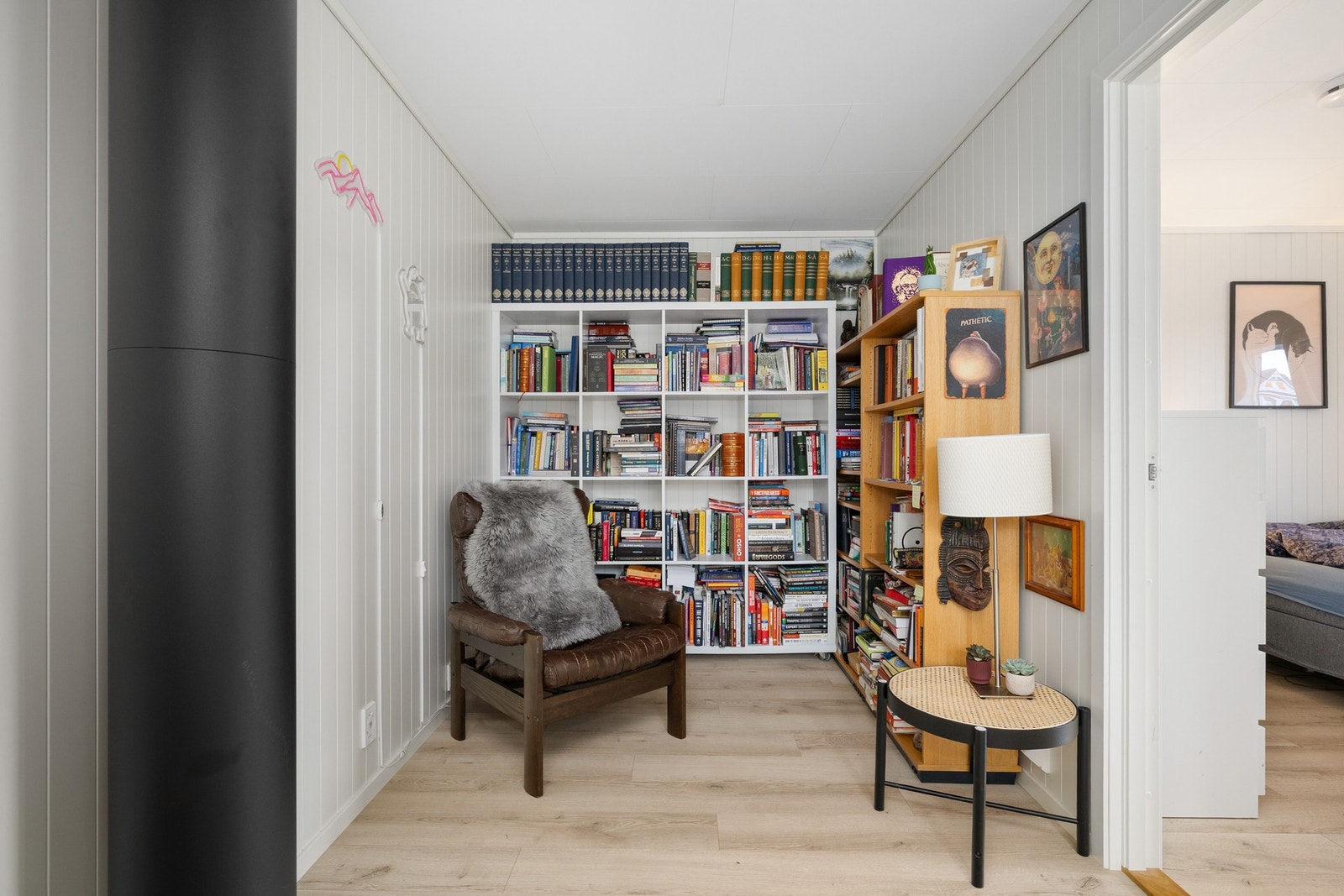 I andre etasjen finner du 3 soverom og gang Galleribilde