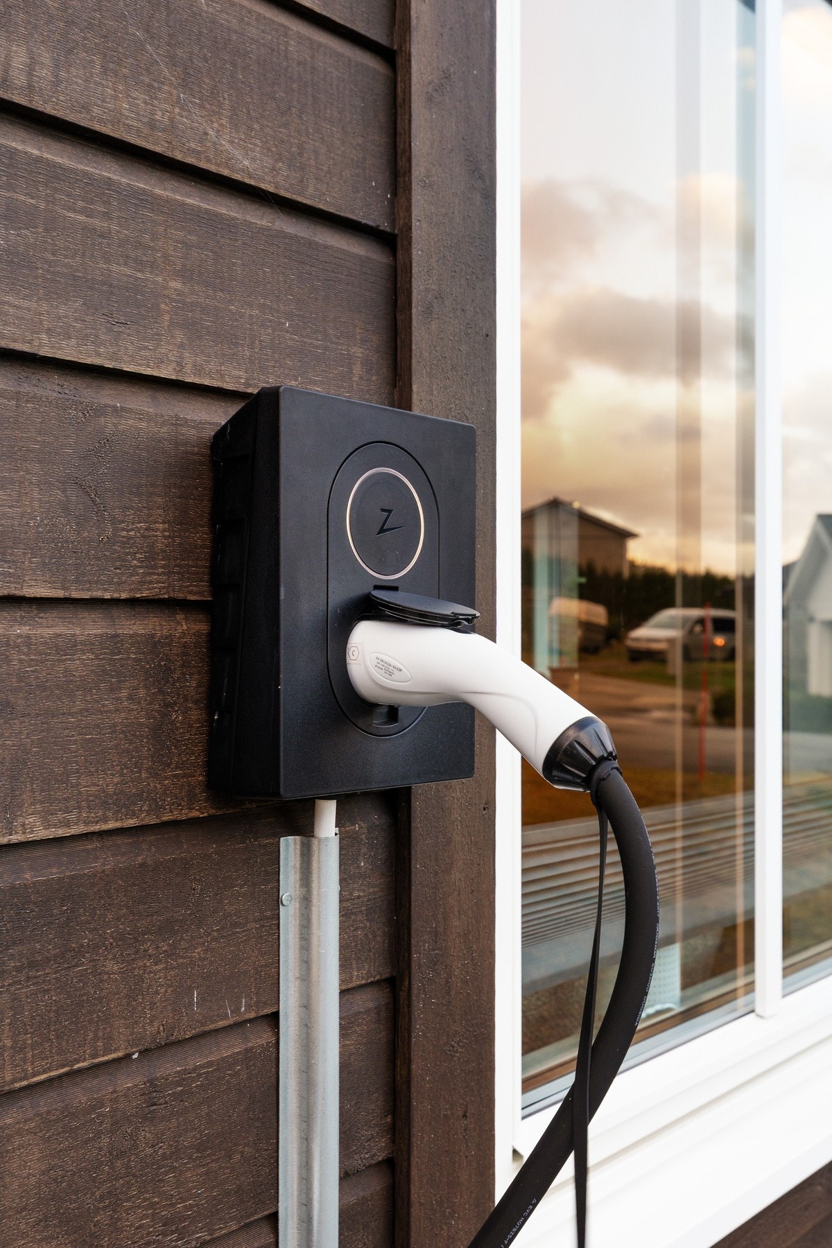 Det ble montert el-bil lader i 2025 Galleribilde