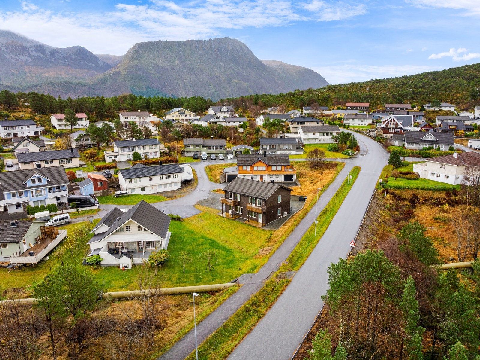 Boligen ligger i et rolig og barnevennlig område Galleribilde
