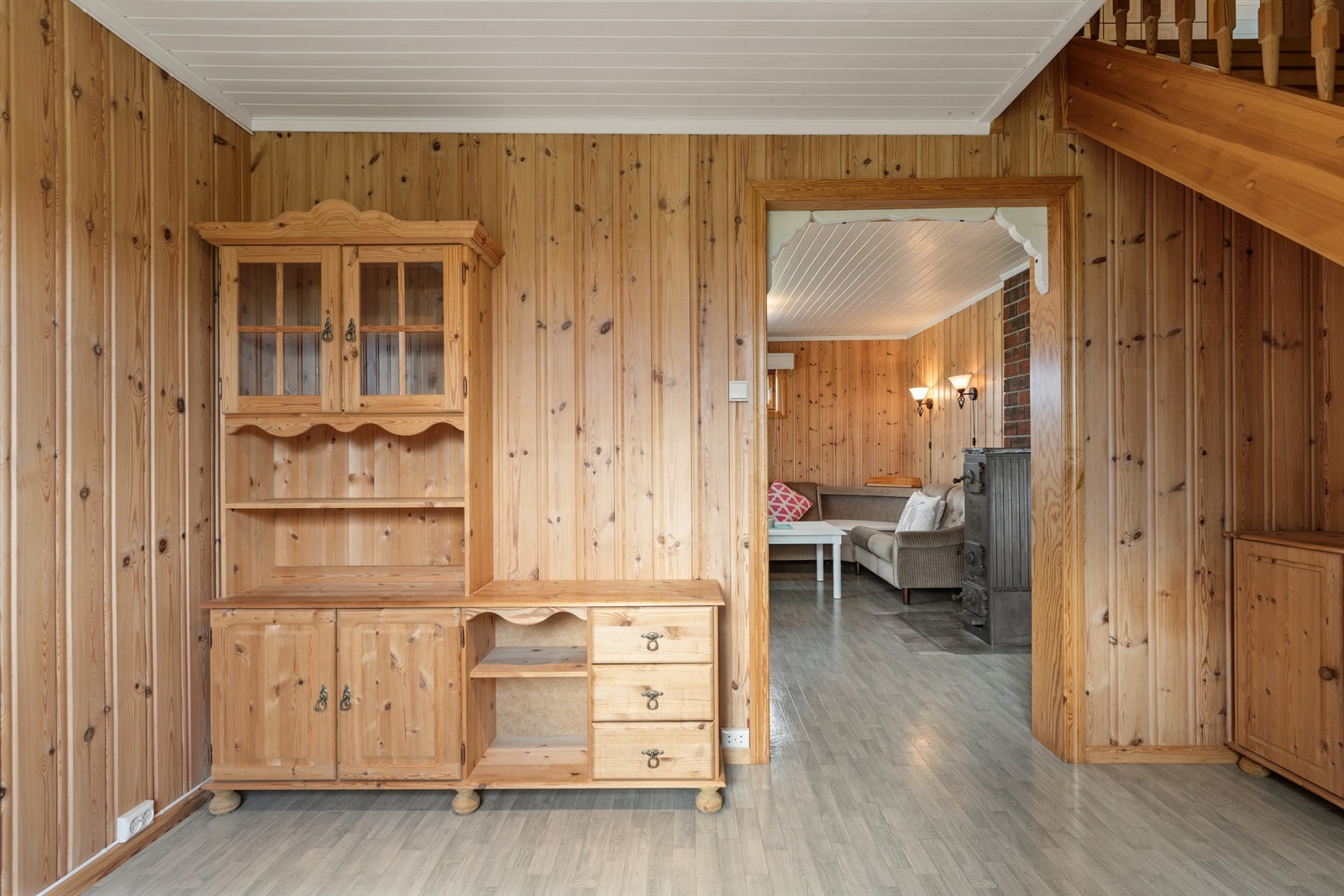 Den andre sonen på stuen passer fint til en lesekrok eller et hjemmekontor. Galleribilde