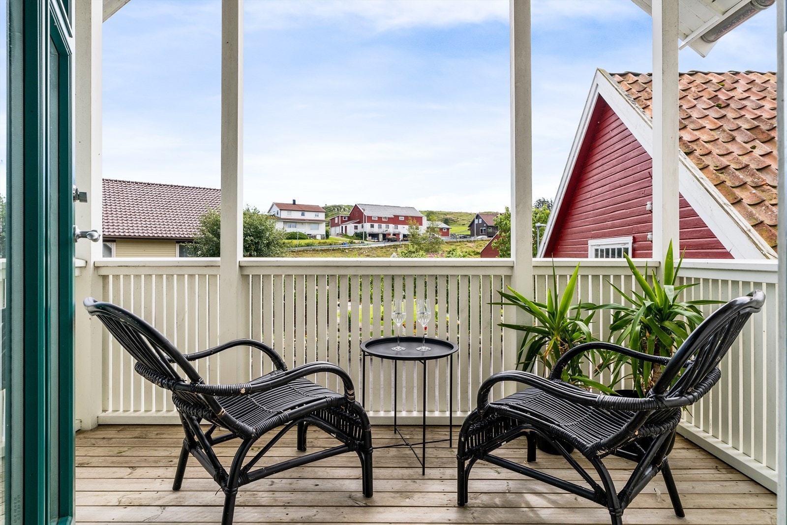 Balkong med utgang fra gang i 2. etasje Galleribilde