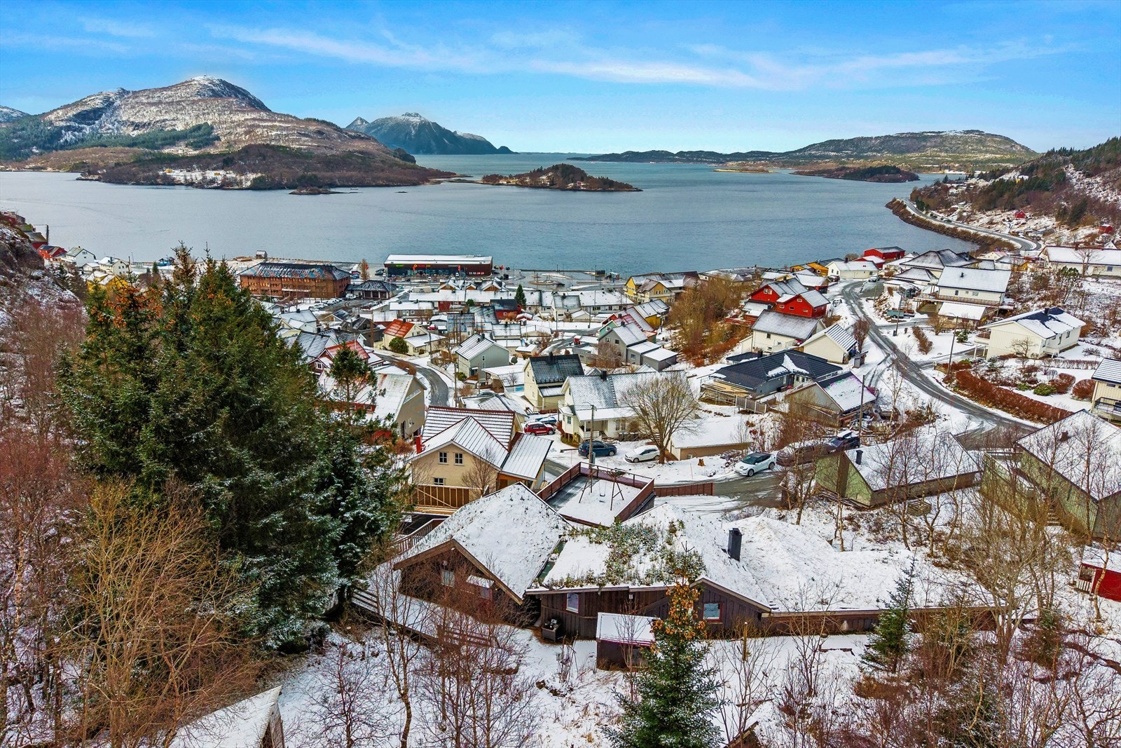 Eiendommen har en fantastisk plassering øverst i Storhammarn. Galleribilde