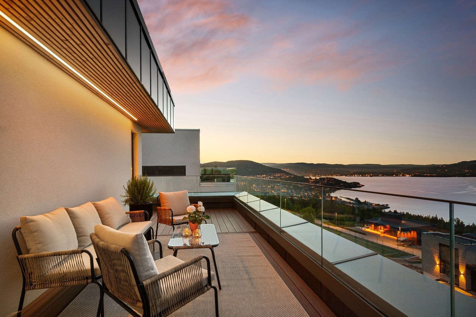 Huset har utvendig lyspakke fra ExpoNova Galleribilde