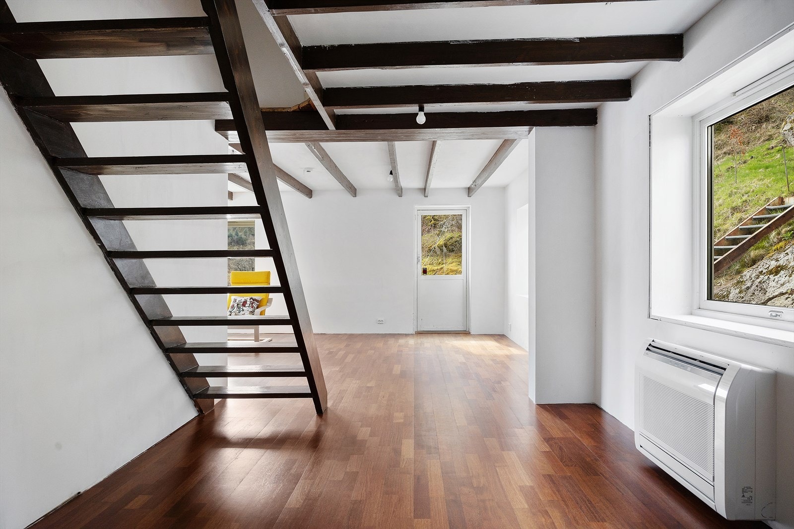 Trapp opp til loft. Galleribilde