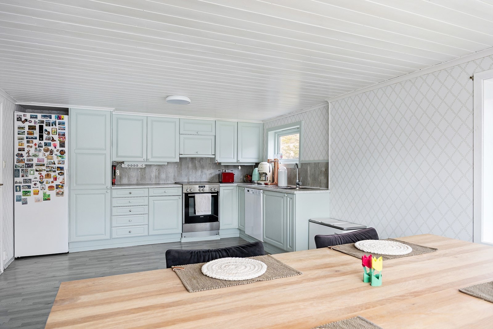 Kjøkken av god størrelse. Galleribilde