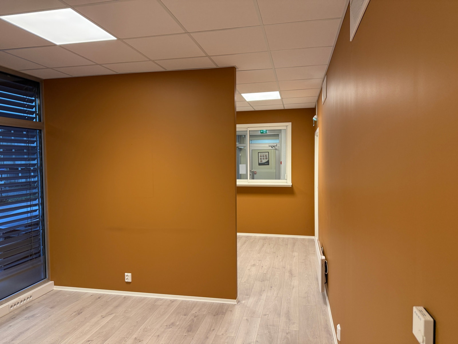 Mot resepsjon Galleribilde