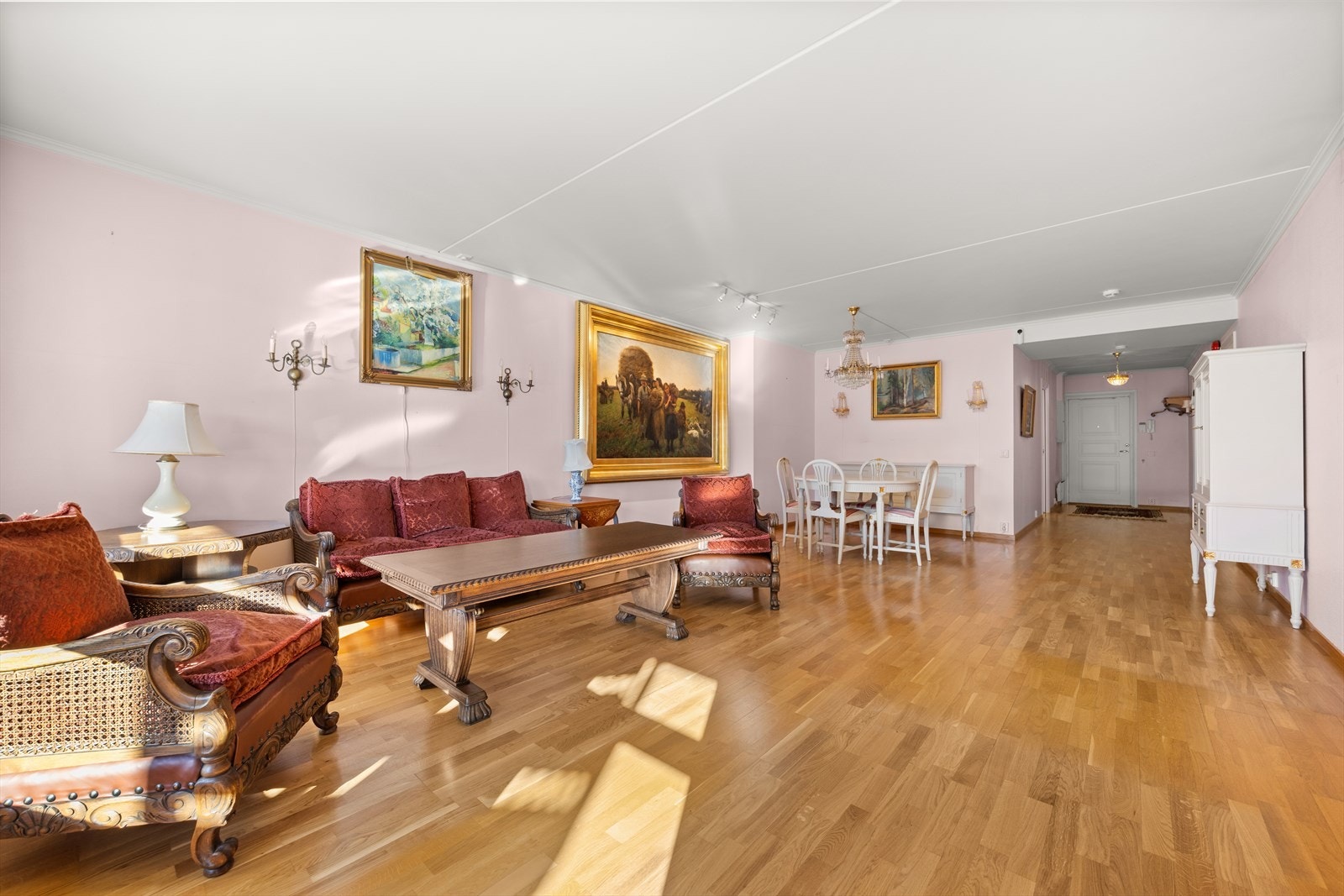 Stor stue med gode møbleringsmuligheter Galleribilde