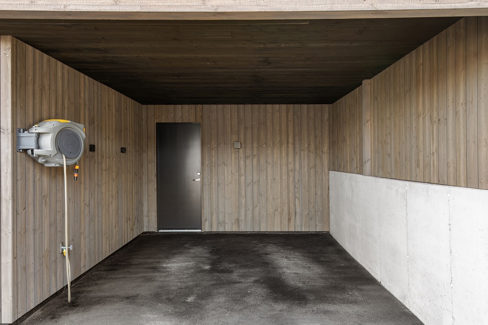 Carport med bod Galleribilde