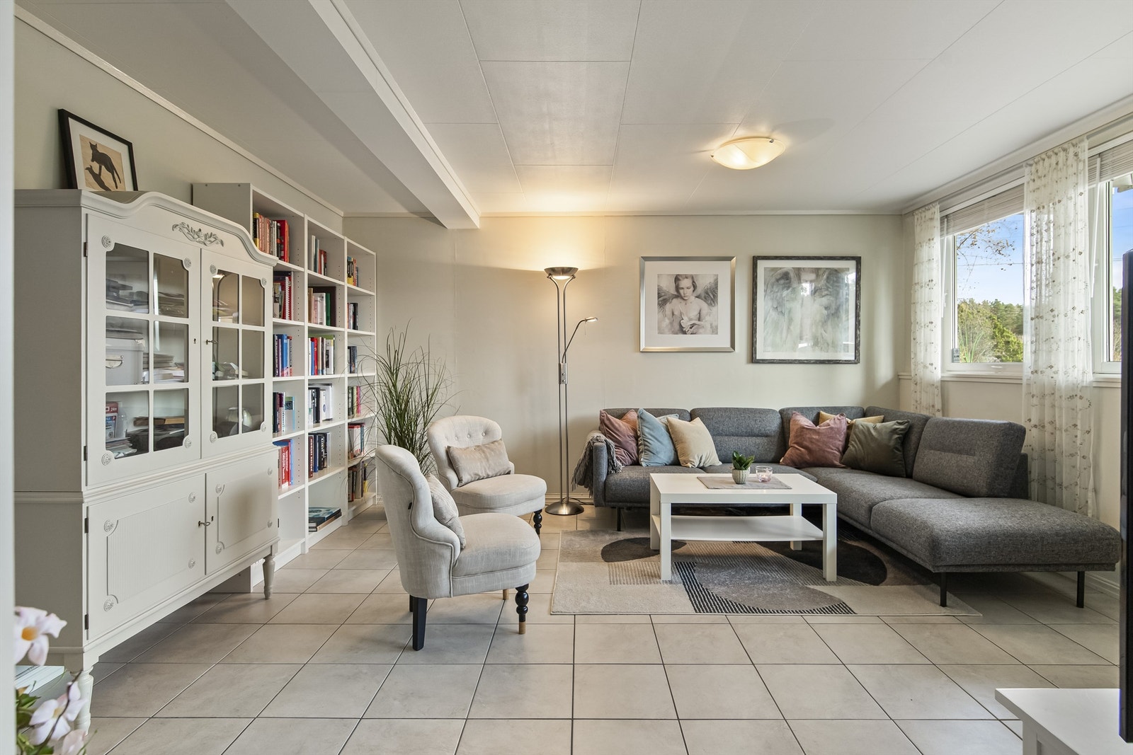 Stue/soverom Galleribilde