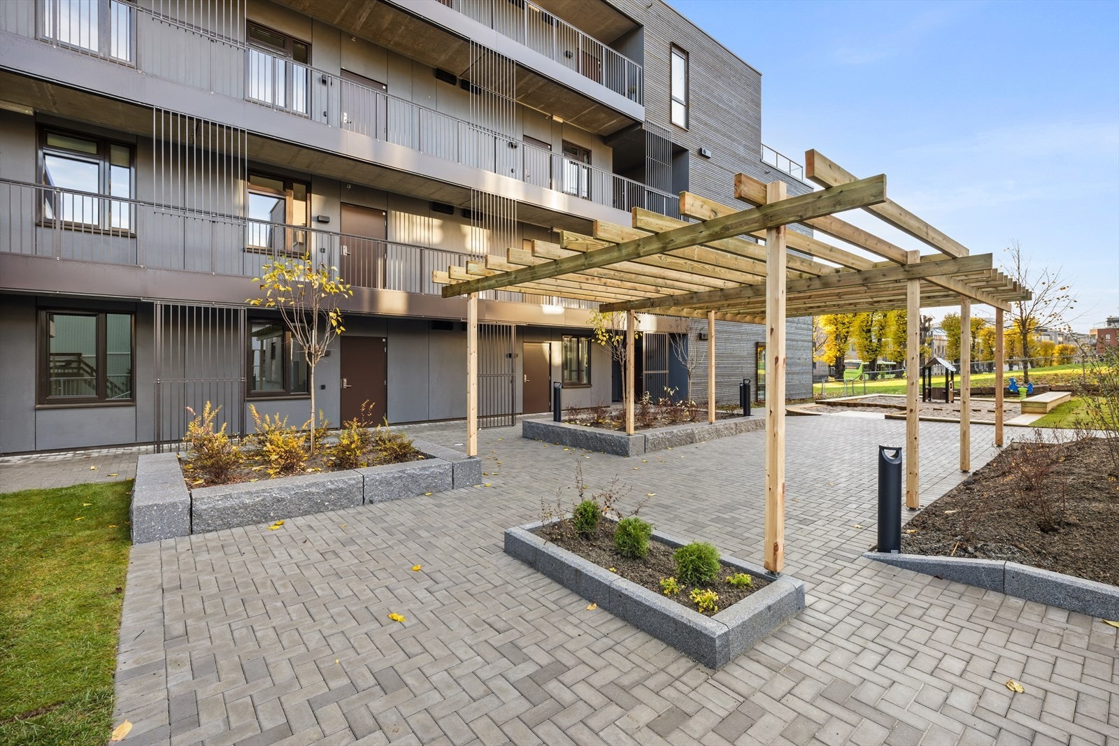 Velkommen hjem! Leiligheten har eget inngangsparti med adkomst fra bakgård Galleribilde