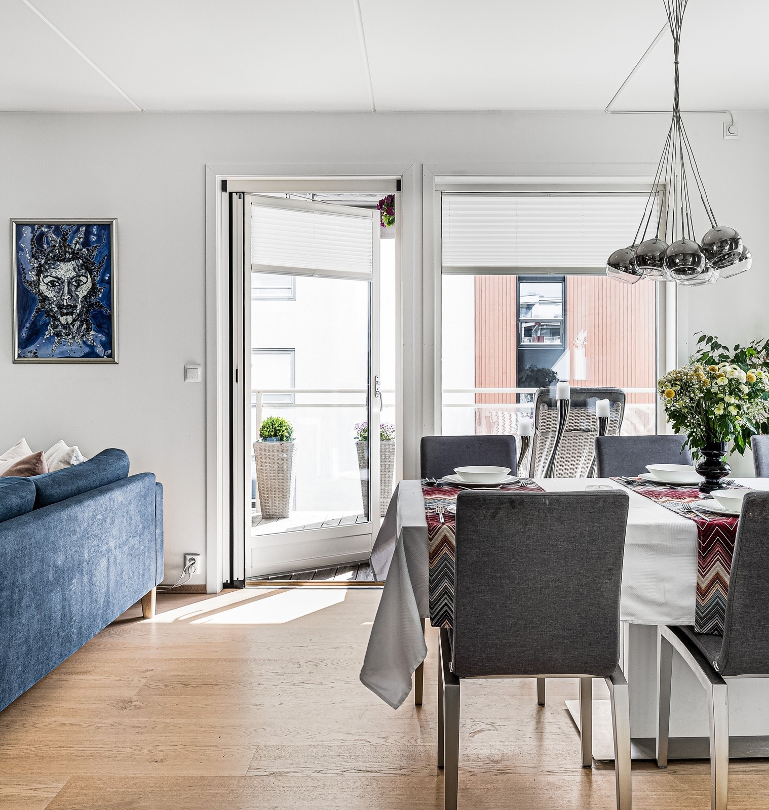 Stue med utgang til balkong Galleribilde