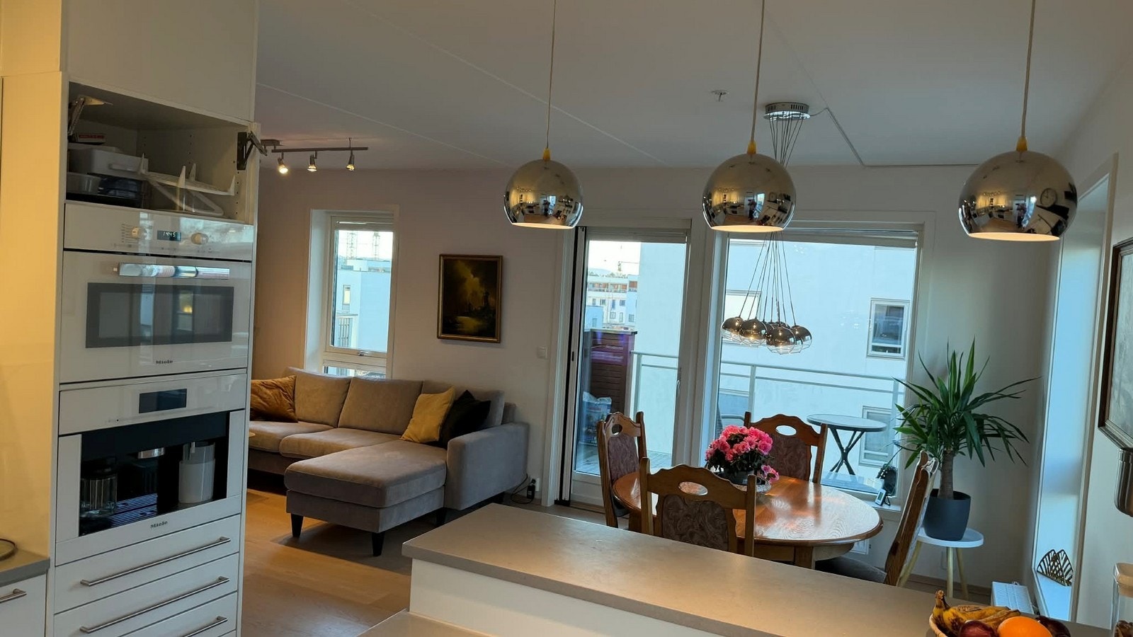 Utleiers bilder med møbler som medfølger. Galleribilde