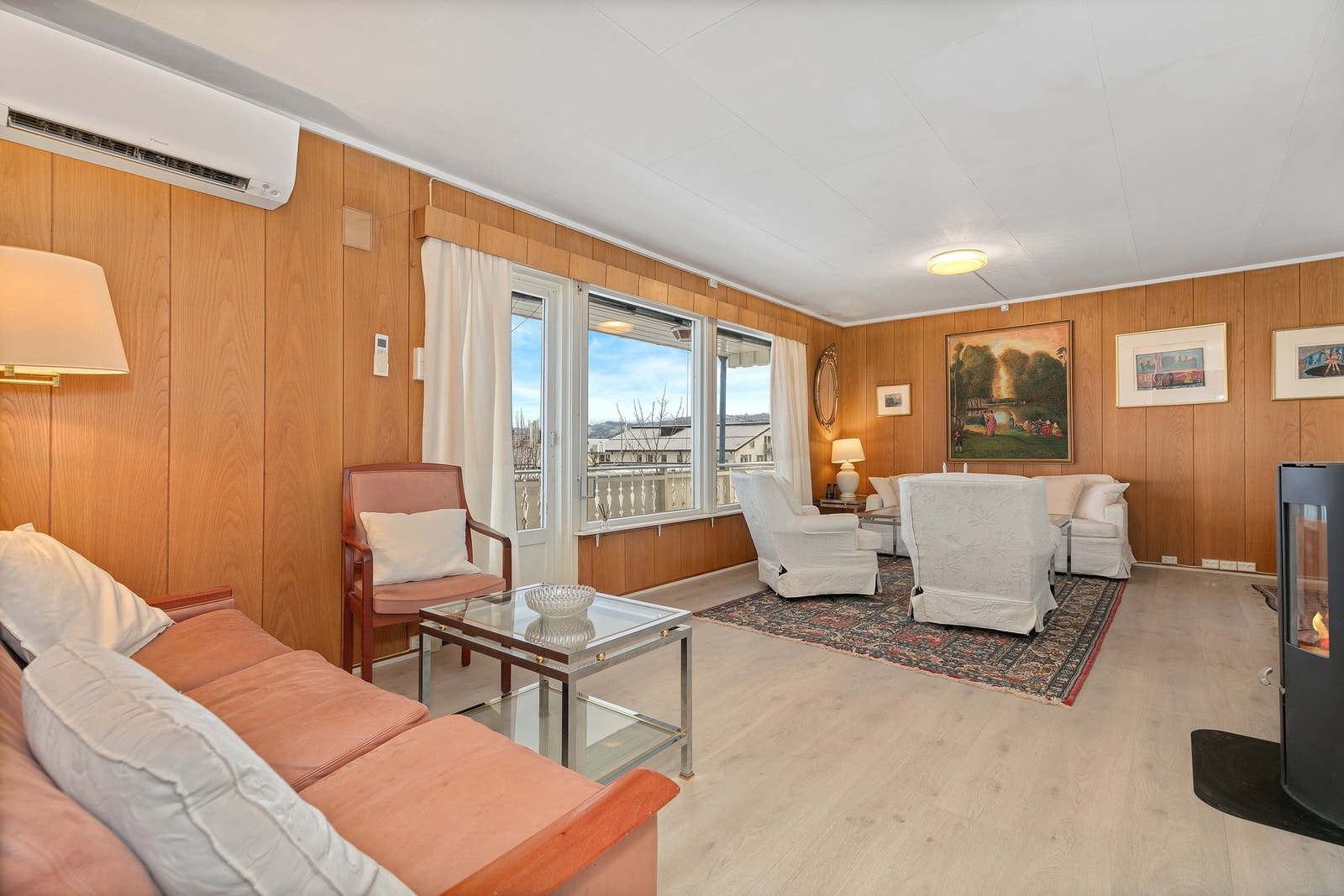 Perfekt for familien som ønsker god plass, fleksible løsninger og kort vei til alt man trenger i hverdagen. Galleribilde