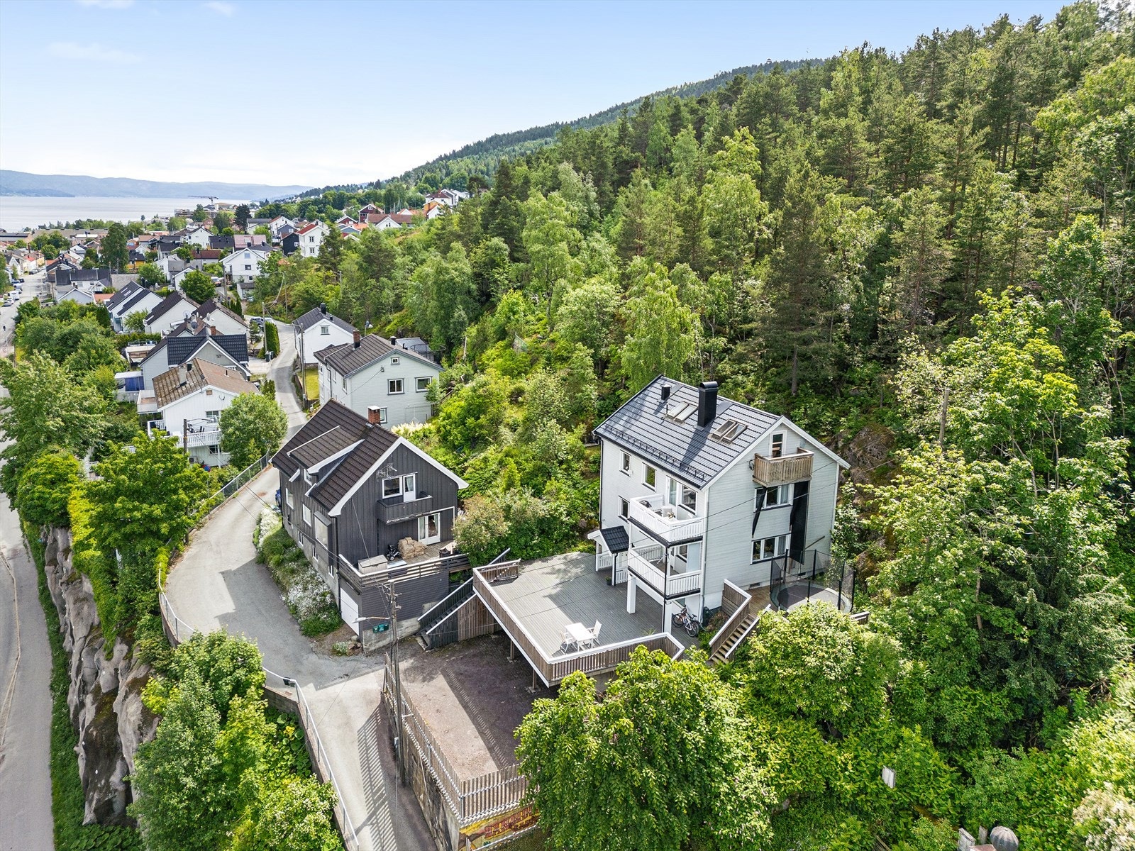 Drammen er kjent for sine flotte turmuligheter, og det er mange turområder i kort avstand fra boligen, enten langs elva eller i skogen Galleribilde