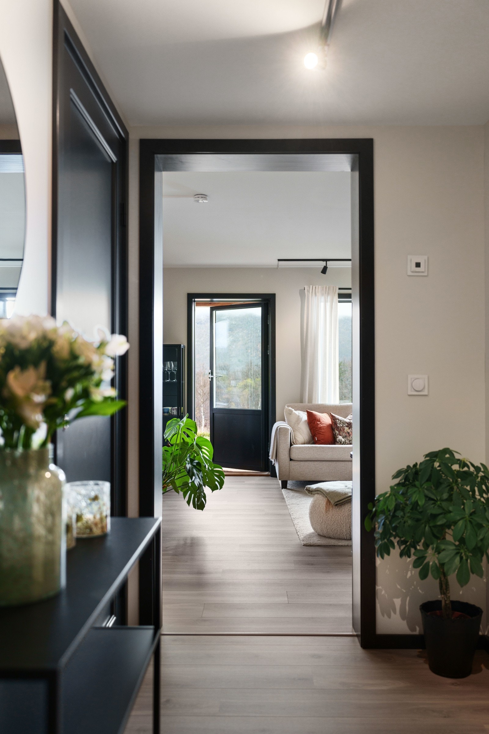 Mellomgang. Galleribilde