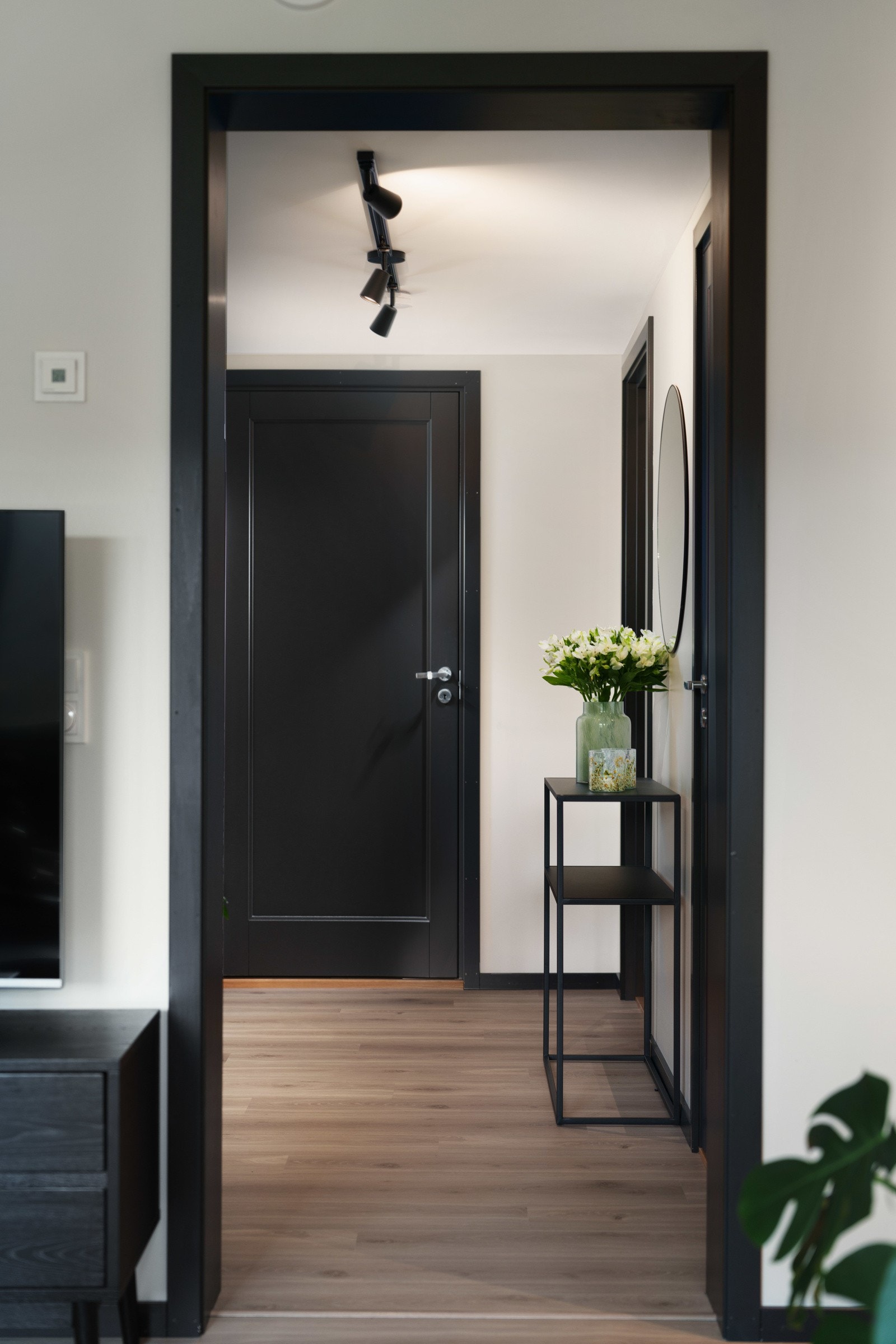 Fra stue mot soverom, bad og vaskerom/bod. Galleribilde