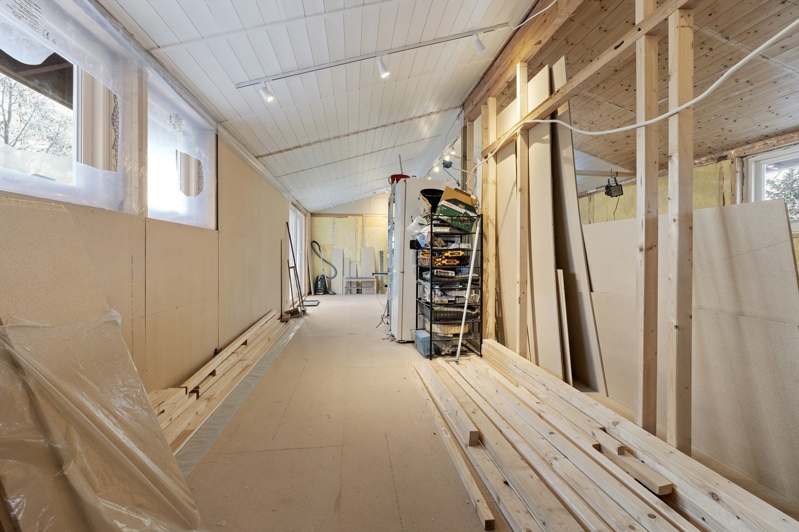 Vil du ha en åpen og sosial løsning med stort kjøkken og stue i ett? Galleribilde