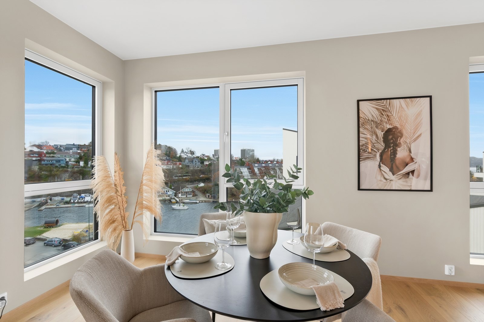 Utsikt mot Hillevågsvannet Galleribilde