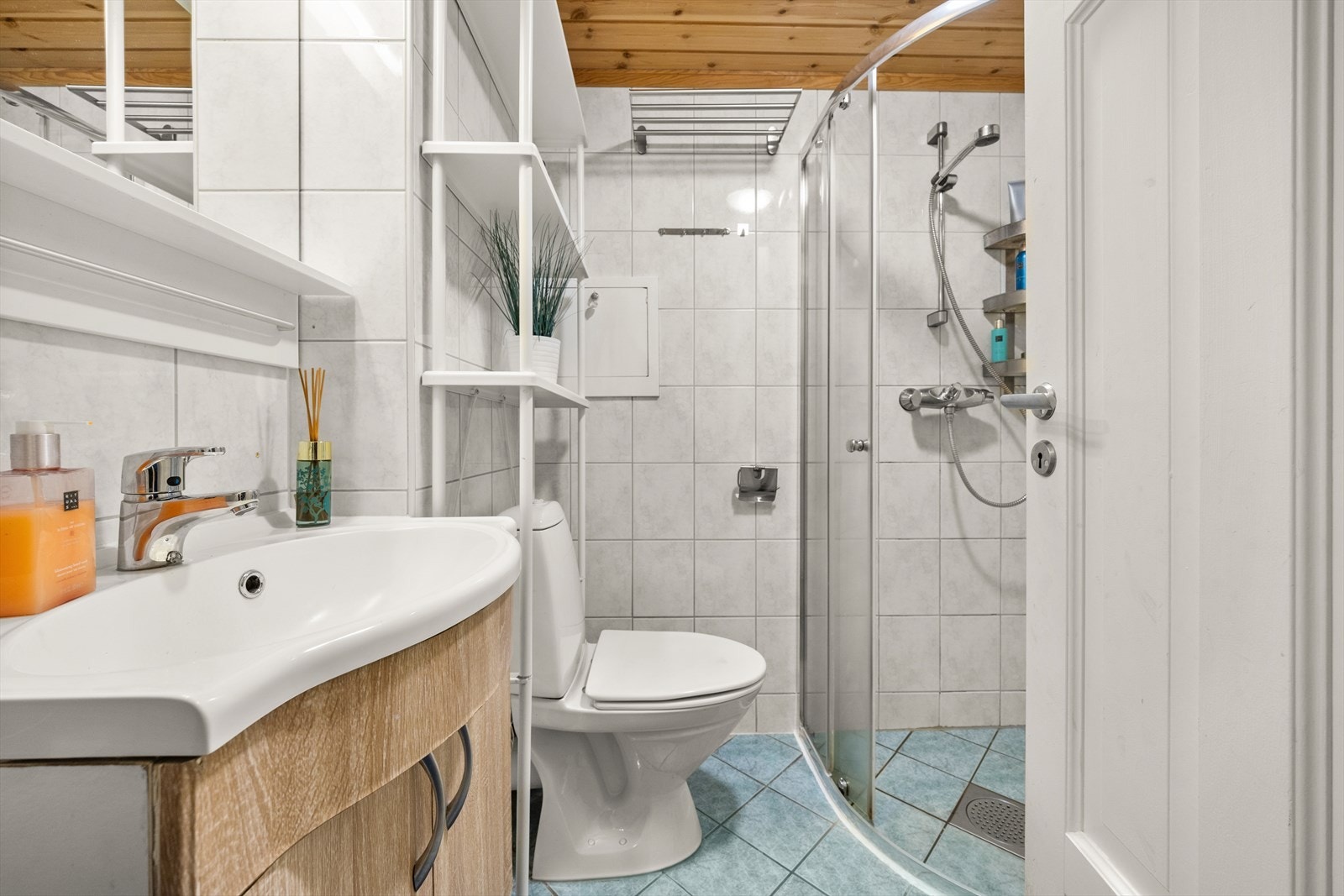 Flislagt bad fra 2006 Galleribilde