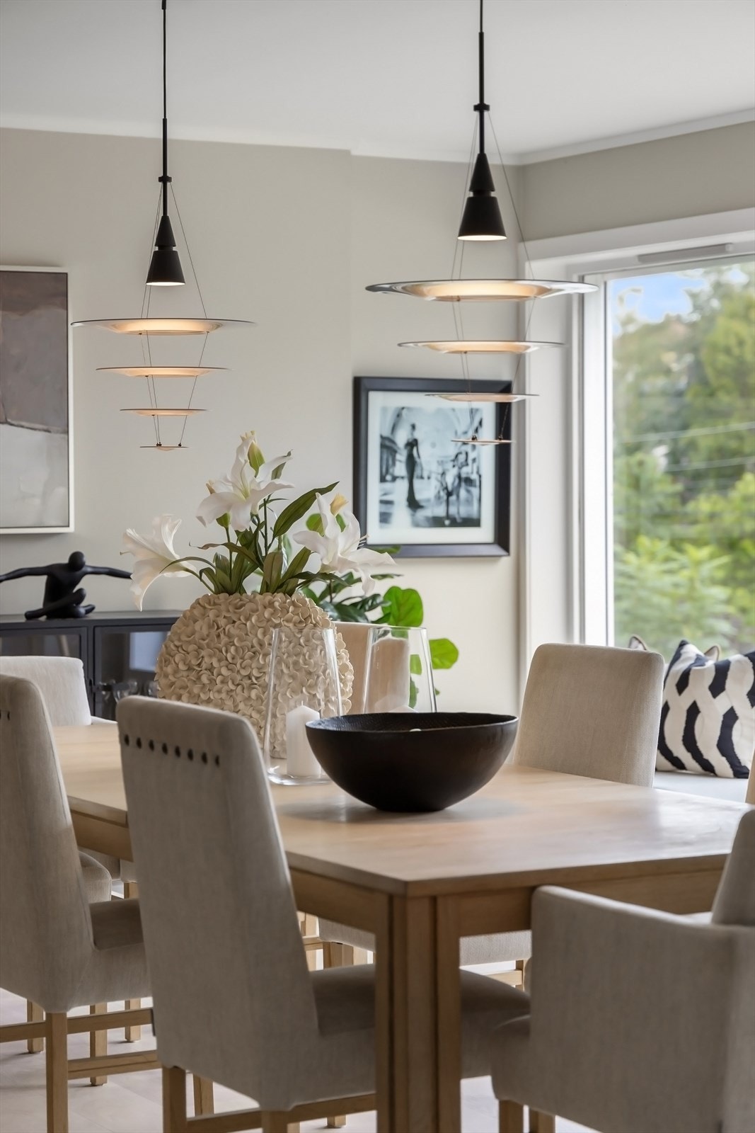 Detalj spisestue Galleribilde