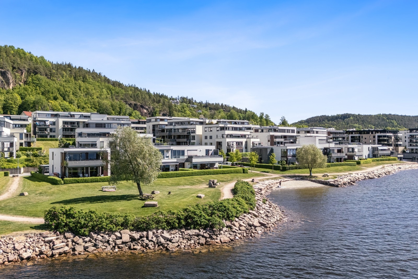Flotte turmuligheter og badestrender på området. Galleribilde
