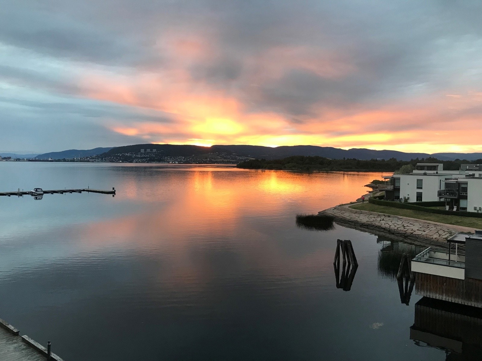 Solnedgang fra terrassen (selgers private bilder) Galleribilde