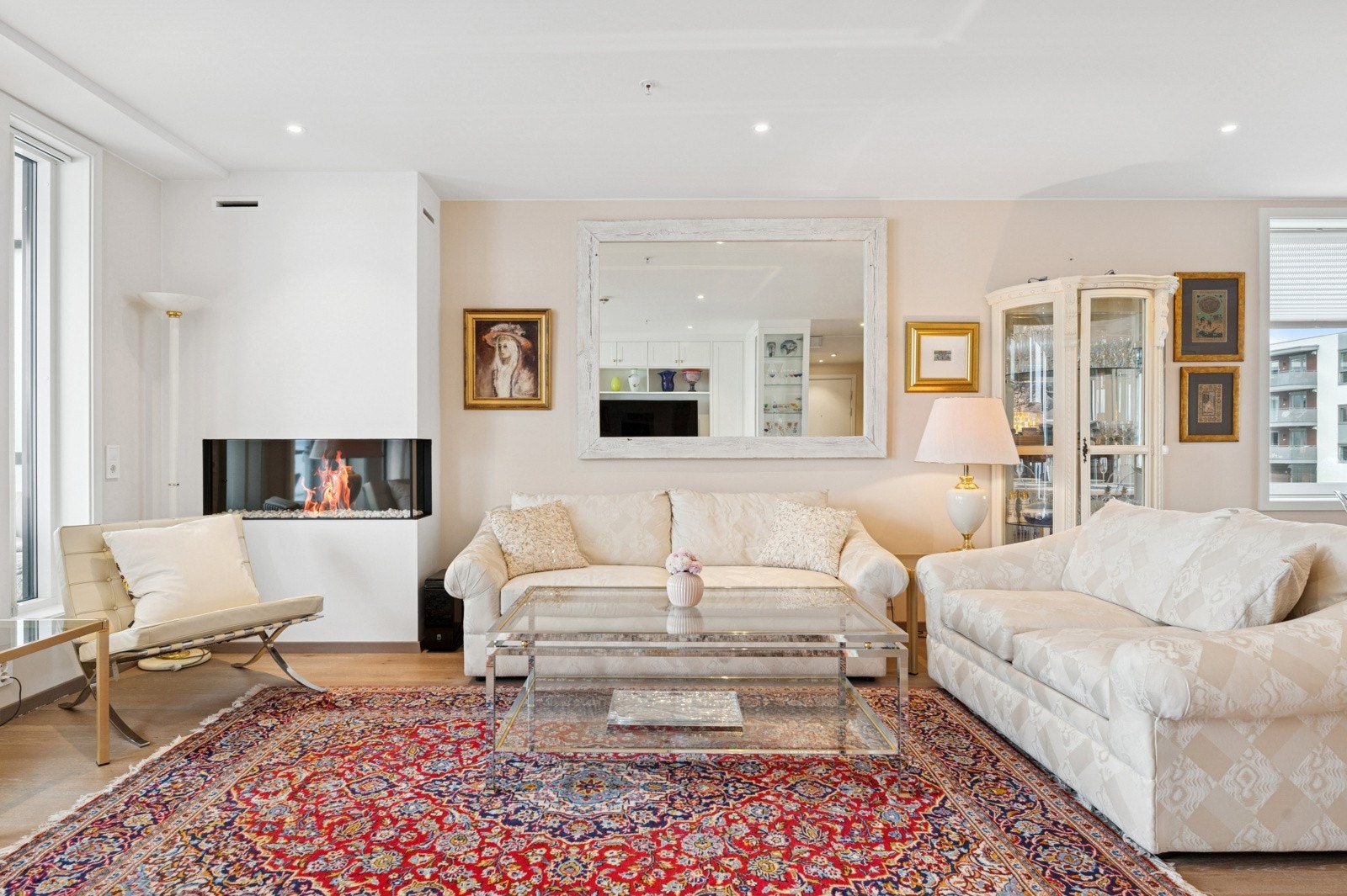 Stue med god plass til møblering og hyggelige stunder med familie og venner. Galleribilde