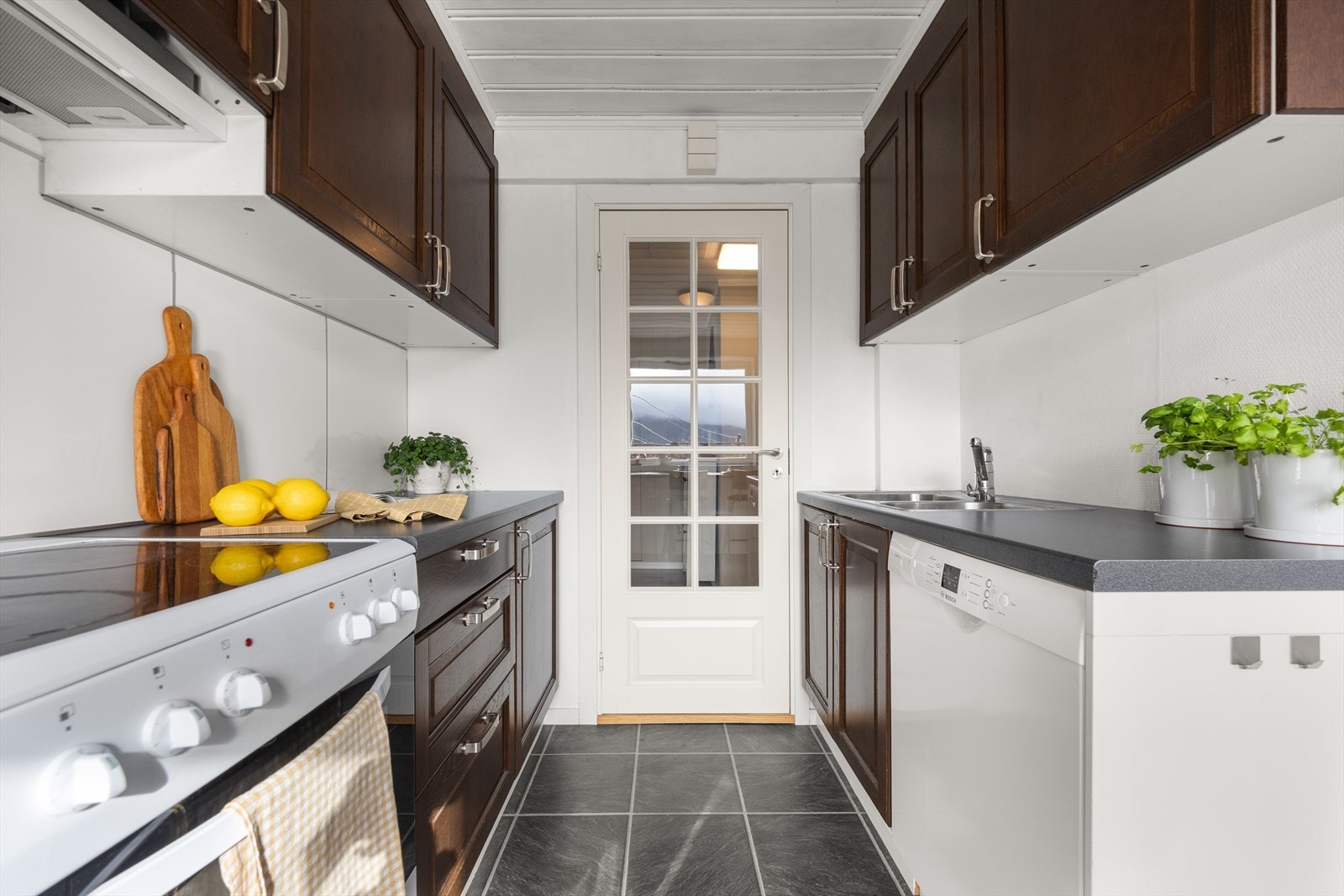 Kjøkkenet har behov for modernisering Galleribilde