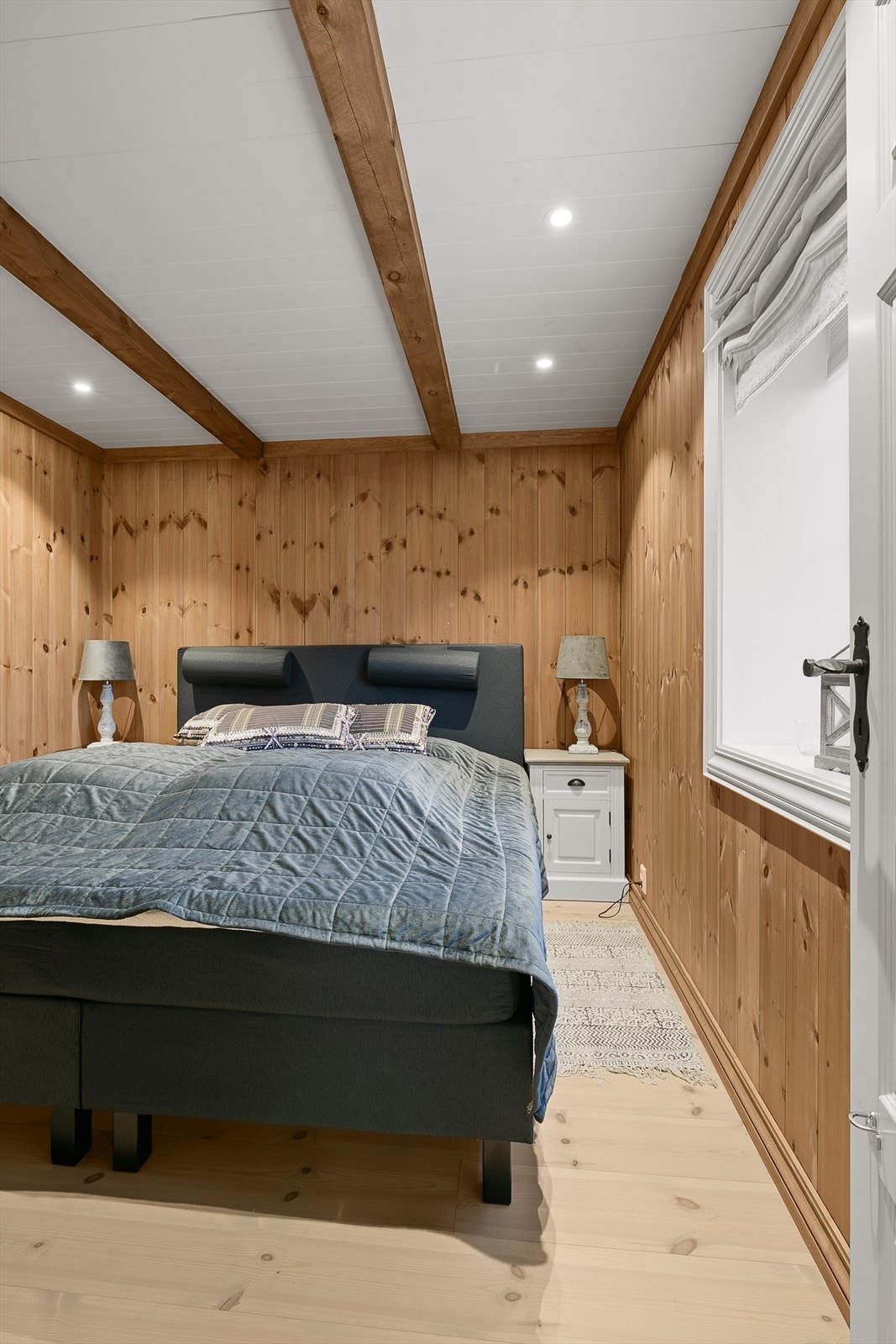 Tilbygg: Hovedsoverom med dobbeltseng + soverom med familiekøye Galleribilde