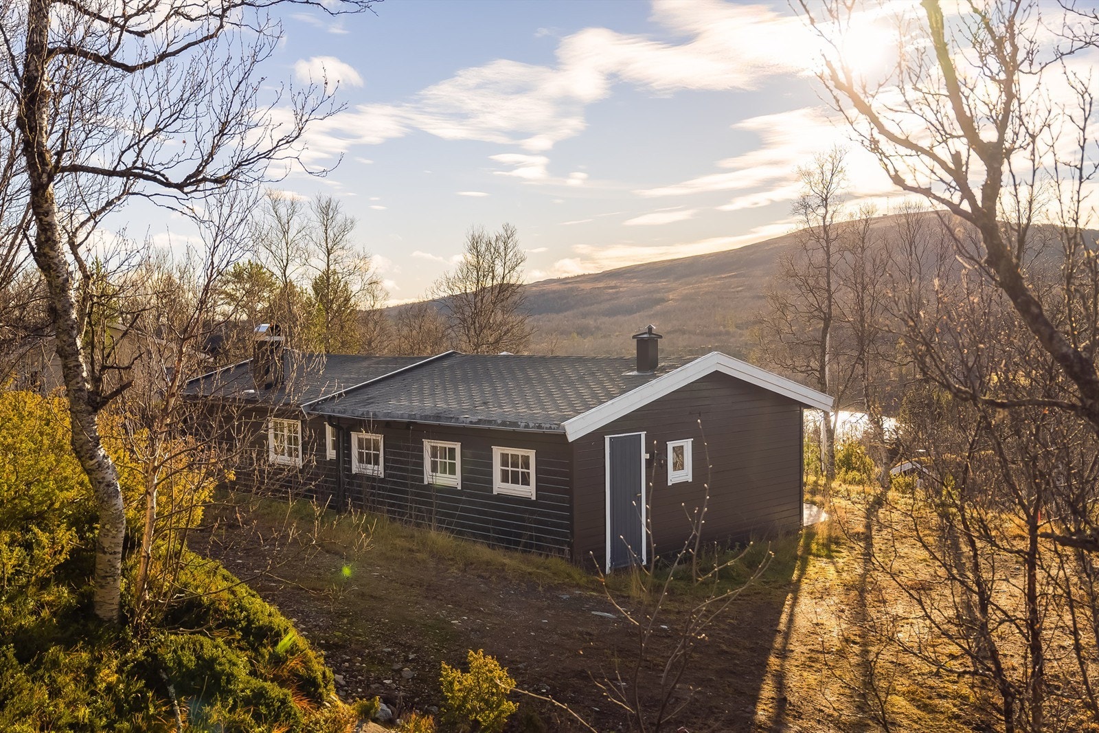 Røros er kjent for sitt unike miljø og levende kulturarv. I vinterferien våkner hele bergstaden til liv under Rørosmartnan, en tradisjon som har blitt feiret siden 1854. Da fylles gatene av folk, handelsboder, hest og slede og en helt spesiell atmosfære. Galleribilde