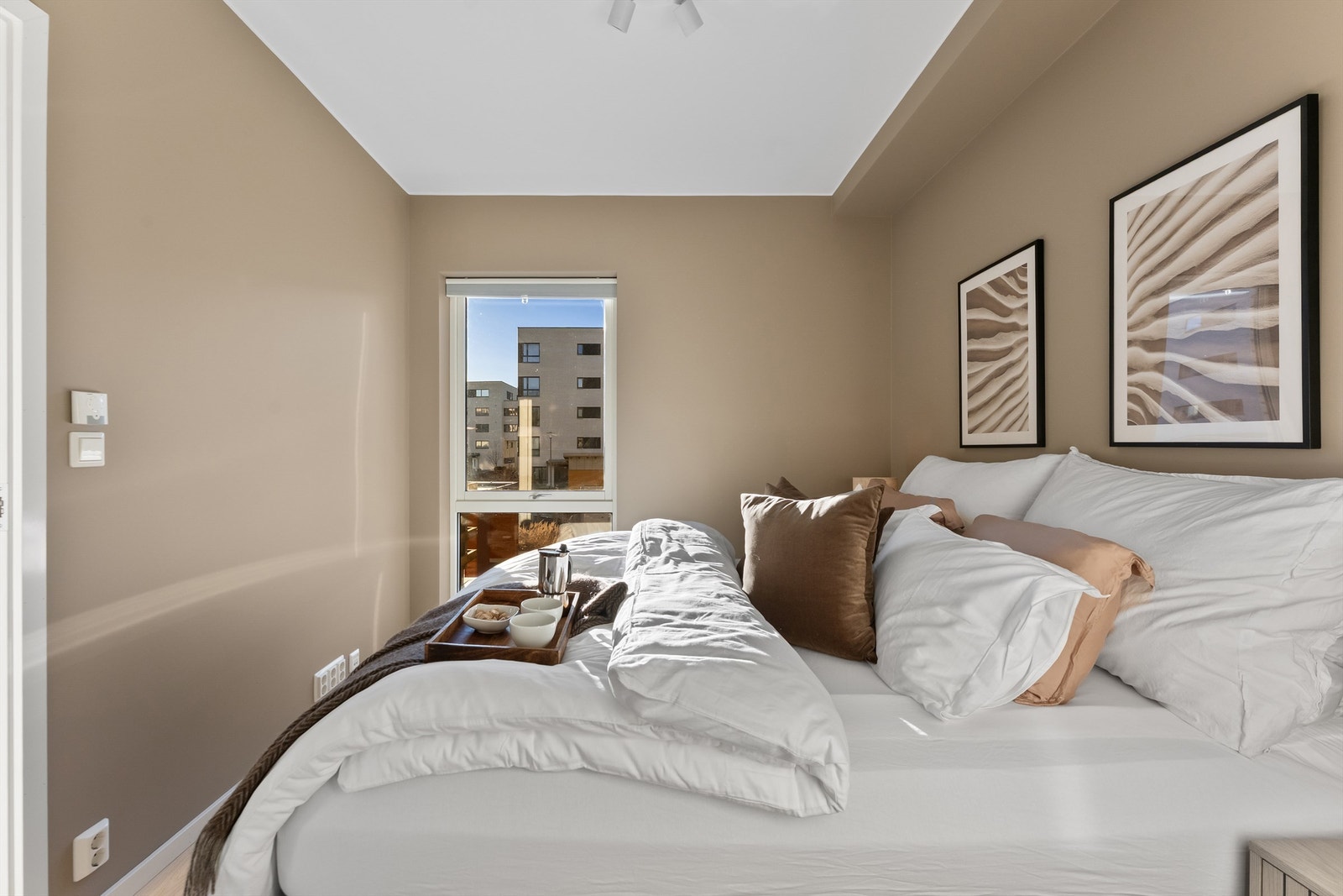 Det er plass til dobbelseng på soverommet Galleribilde