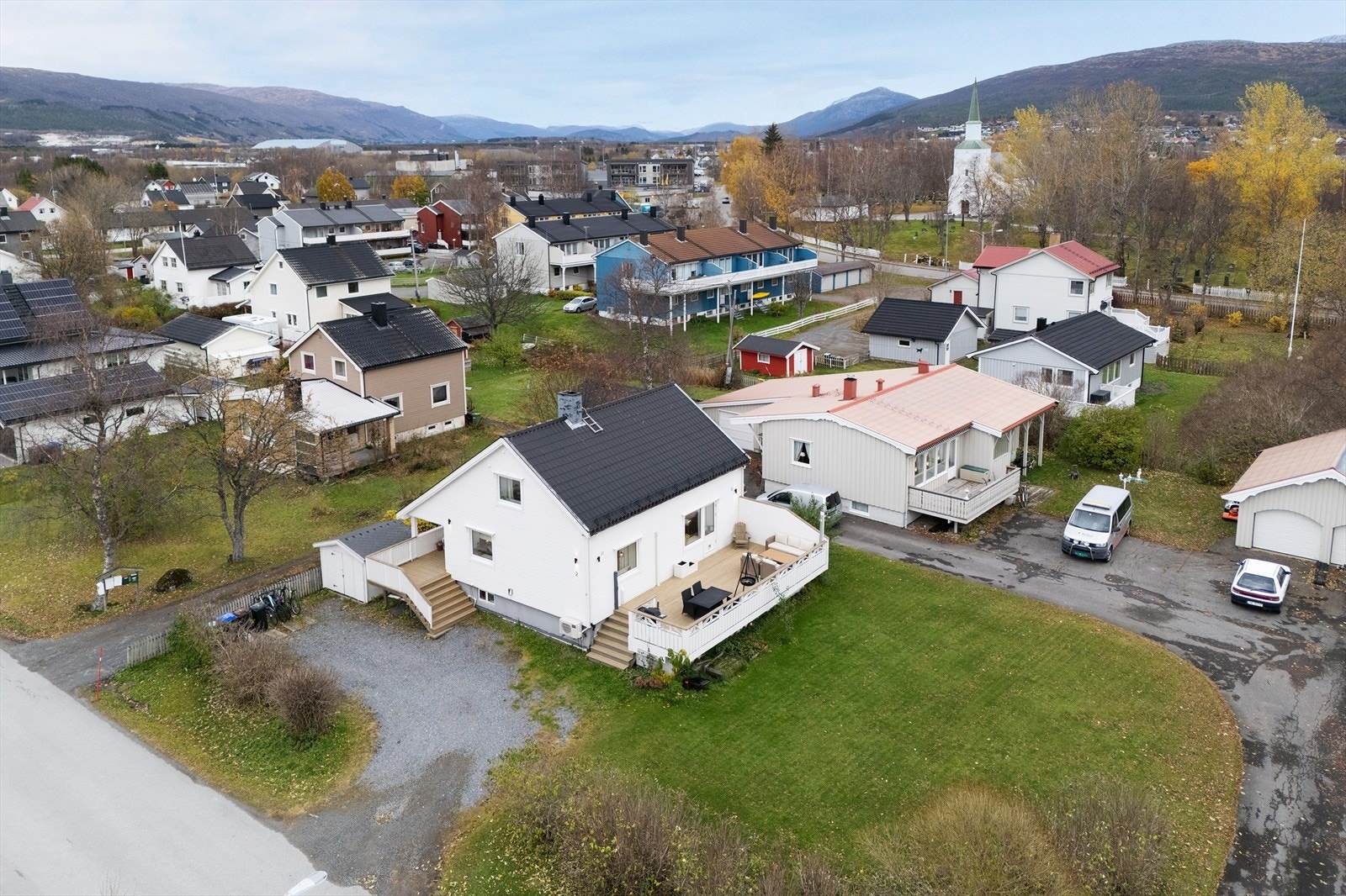 Ca. 270 meter til nærbutikk, og 170 meter til bussholdeplass Galleribilde