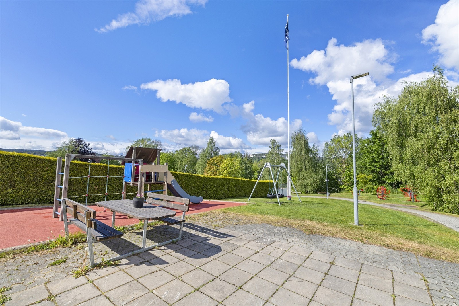 Hyggelige og pent opparbeide fellesområder Galleribilde