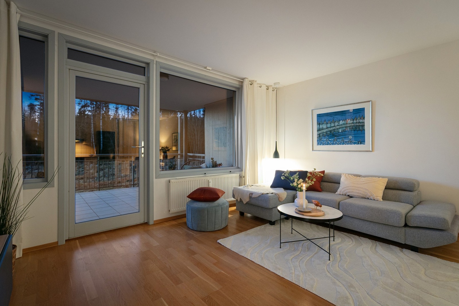 Velkommen til Olav Trygvasons gate 90c, presentert av Inger Helene Simensen.
Foto: Pil Branding (Kim Rognmo). Galleribilde